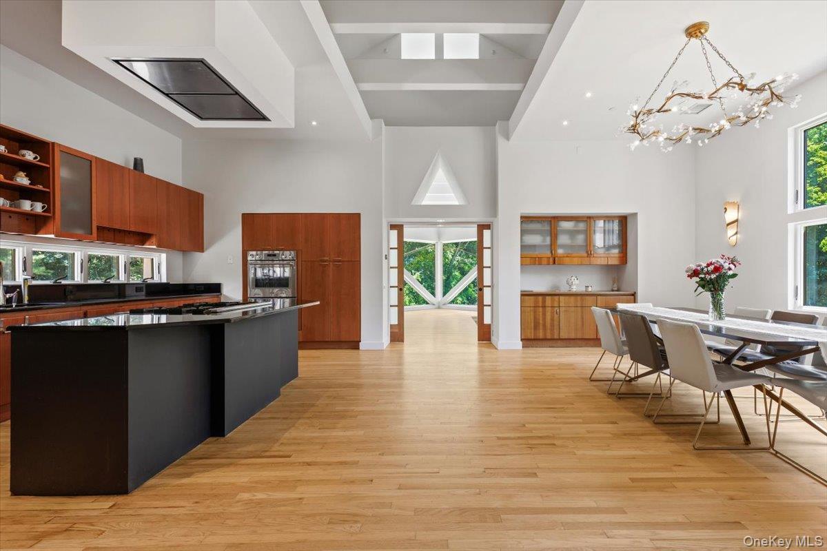 Photo 6 of this property