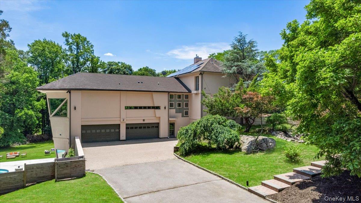 Photo 3 of this property