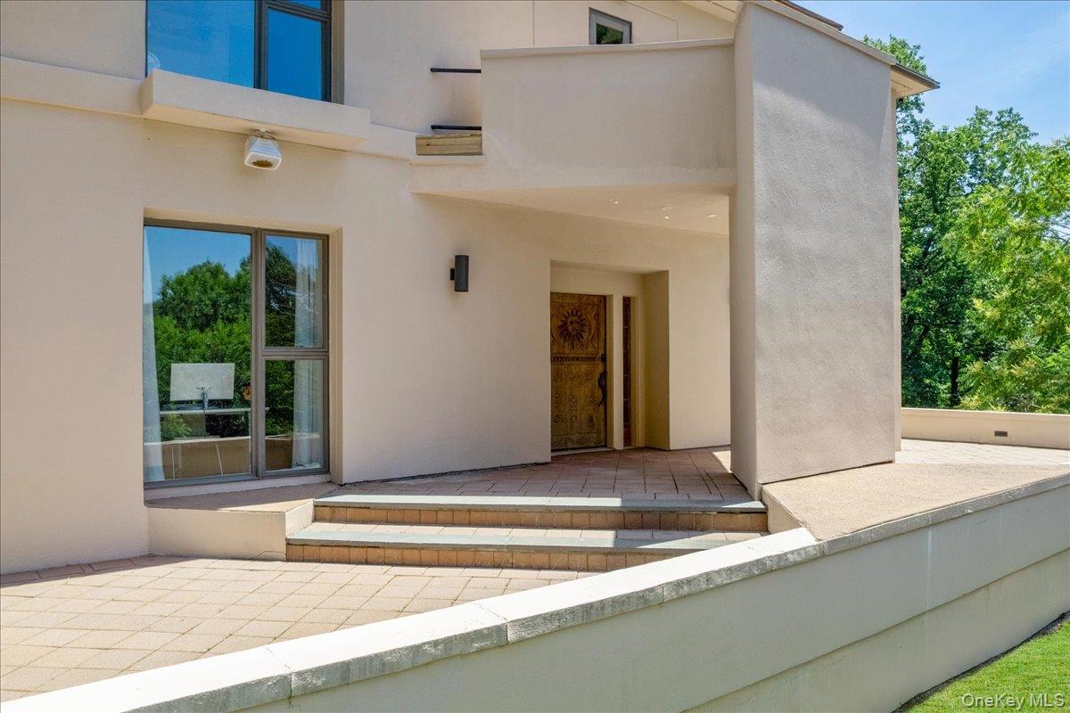 Photo 4 of this property