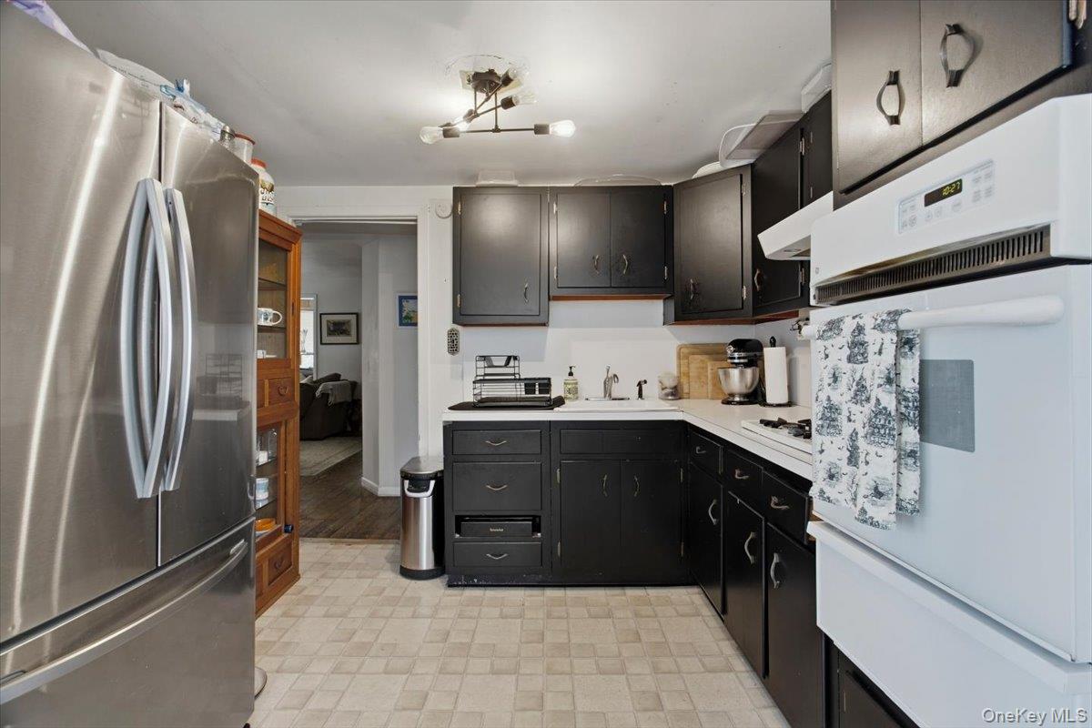 Photo 3 of this property