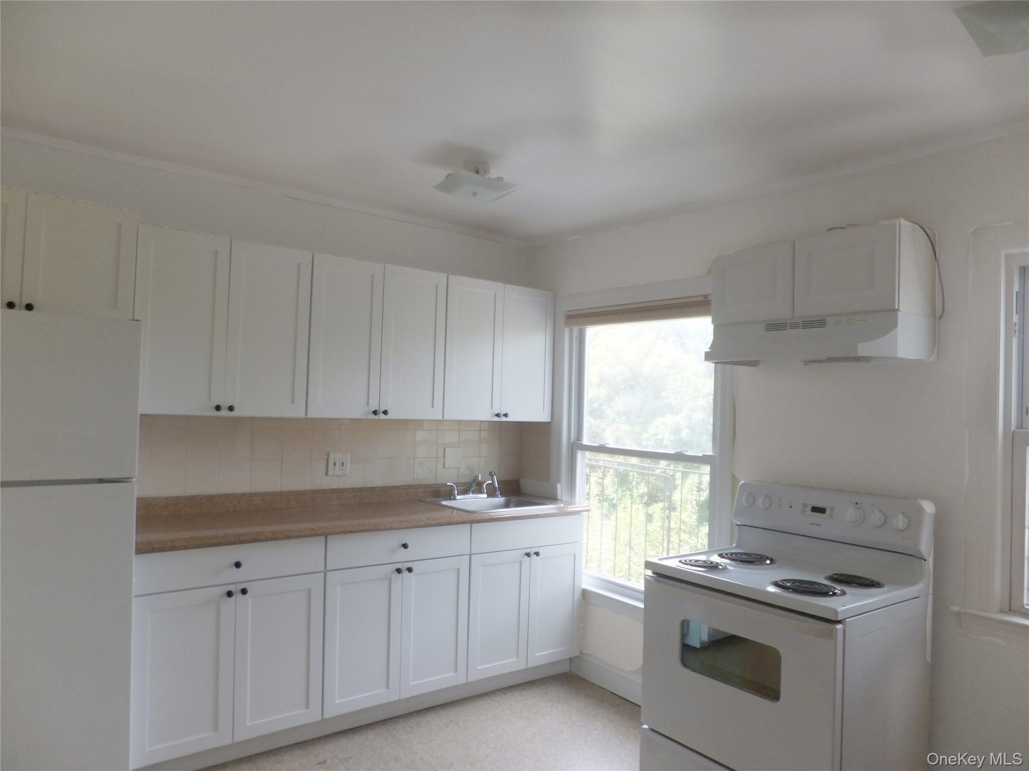 Photo 4 of this property