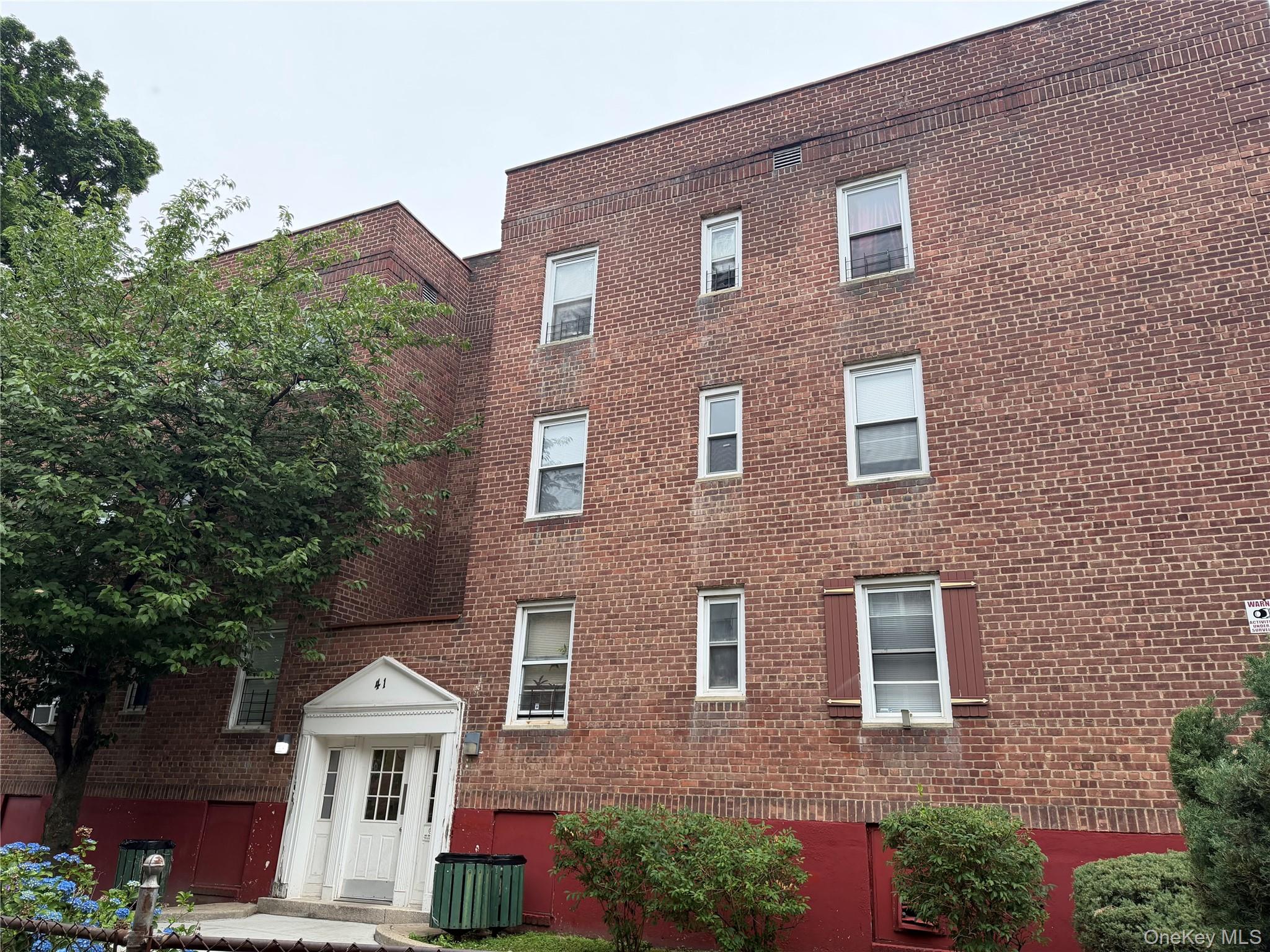 Welcome to 41 Point St, Apt. 3B, Yonkers, NY! Located in the desirable...