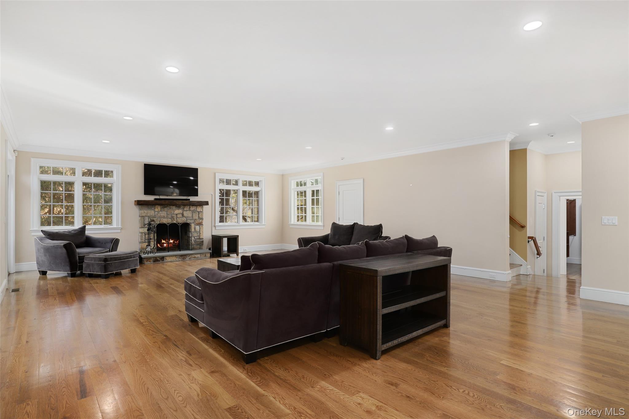 Photo 4 of this property