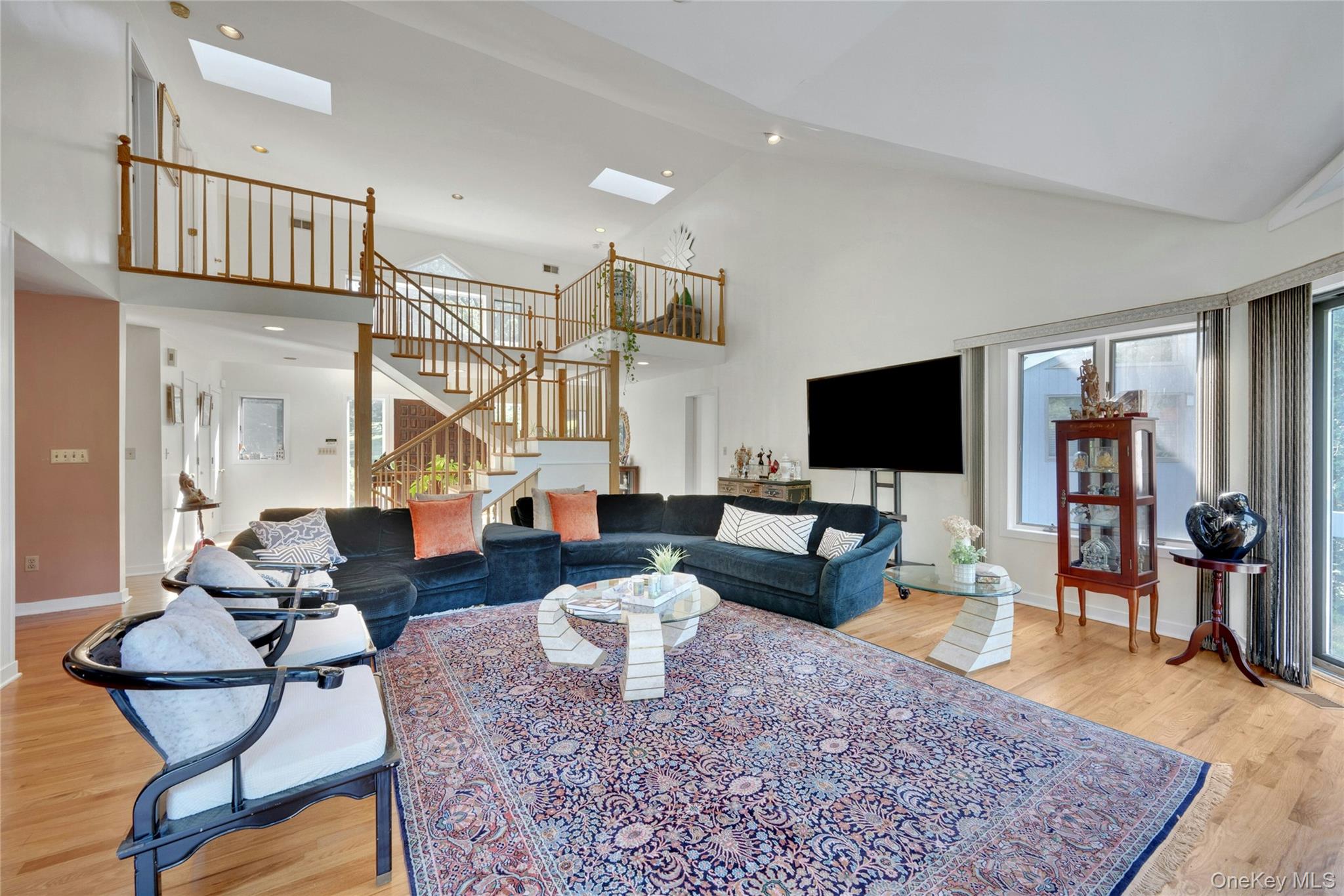 Photo 4 of this property