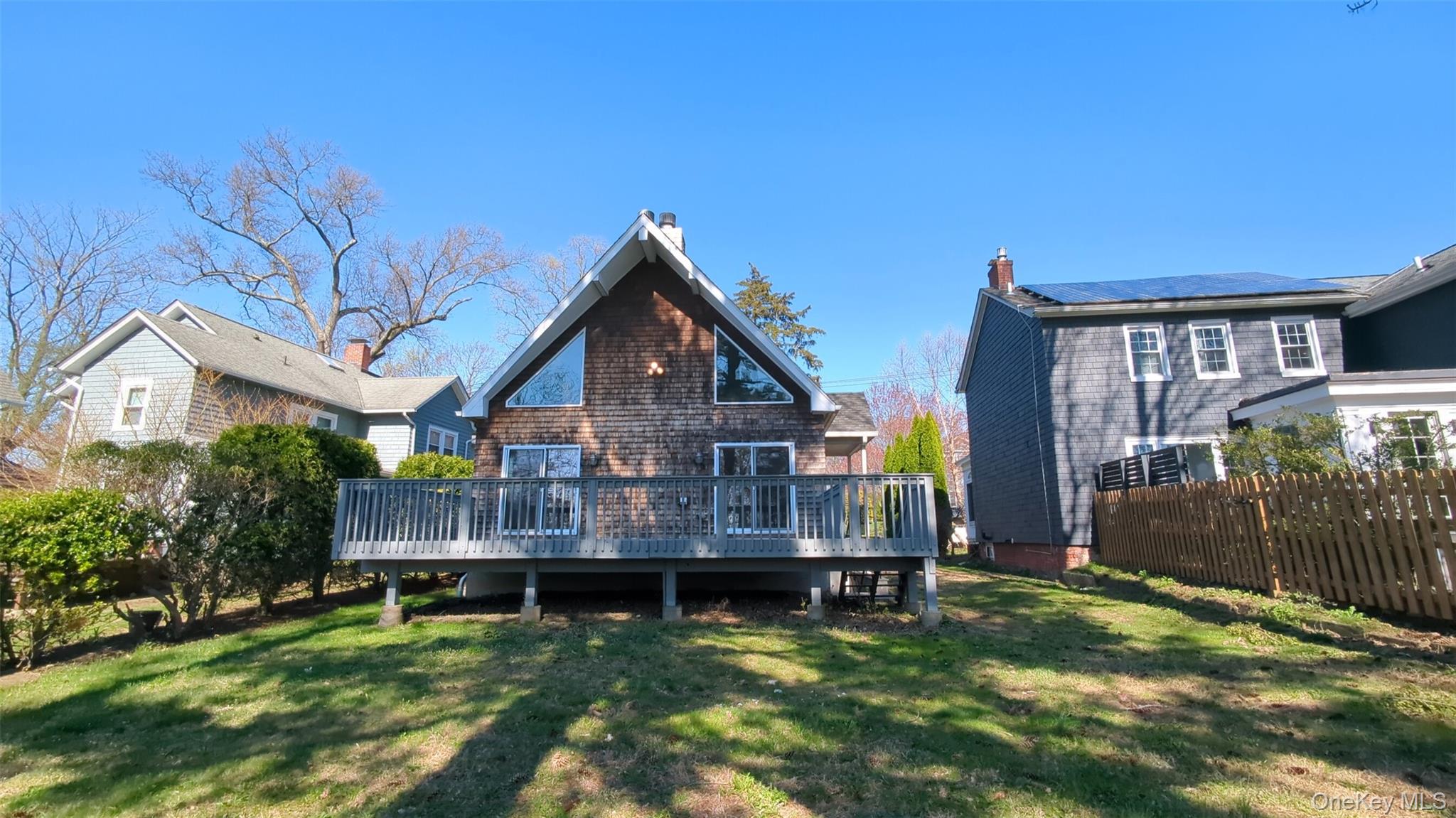 Photo 4 of this property