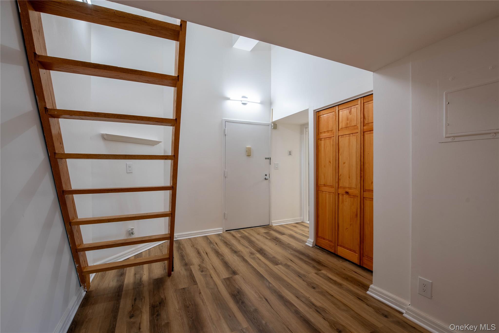 Photo 4 of this property