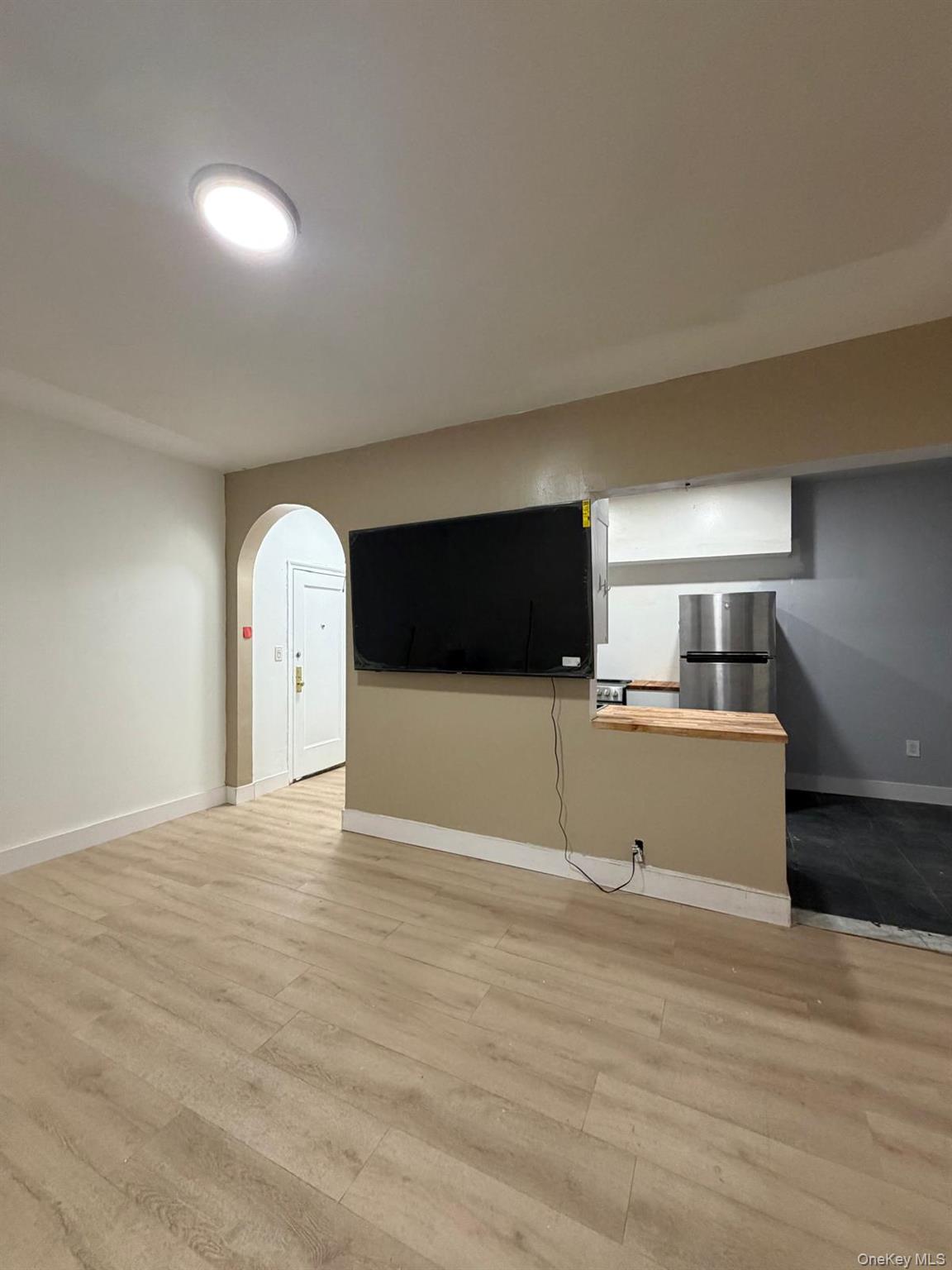 Photo 4 of this property