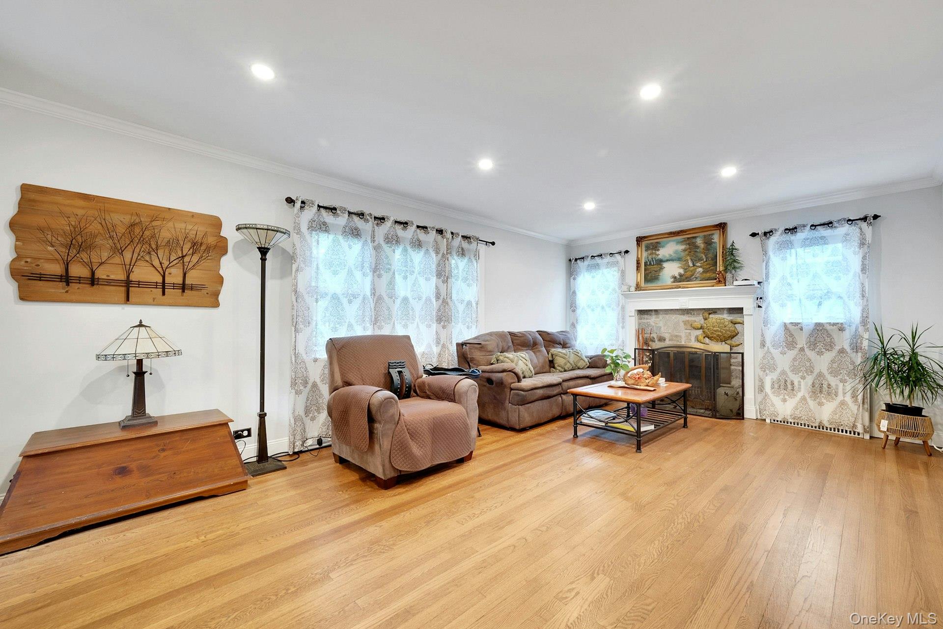 Photo 3 of this property
