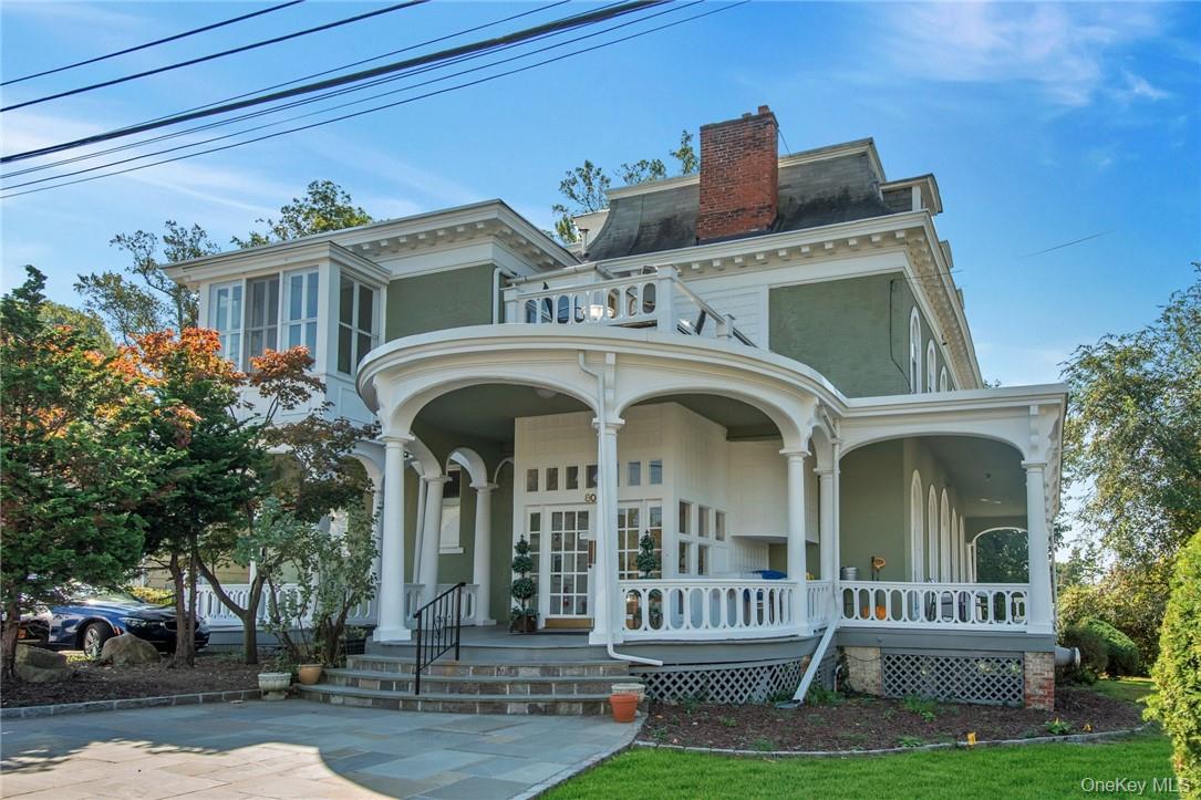 Extraordinary one bedroom one bathroom unit in a converted Victorian M...