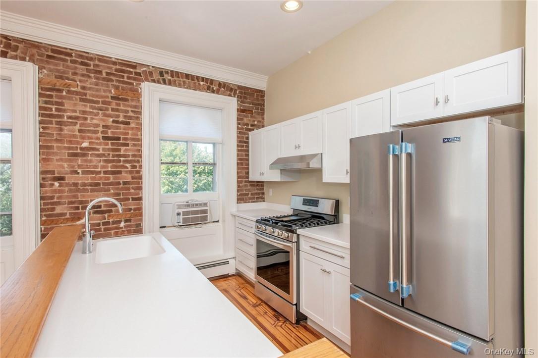 Photo 11 of this property