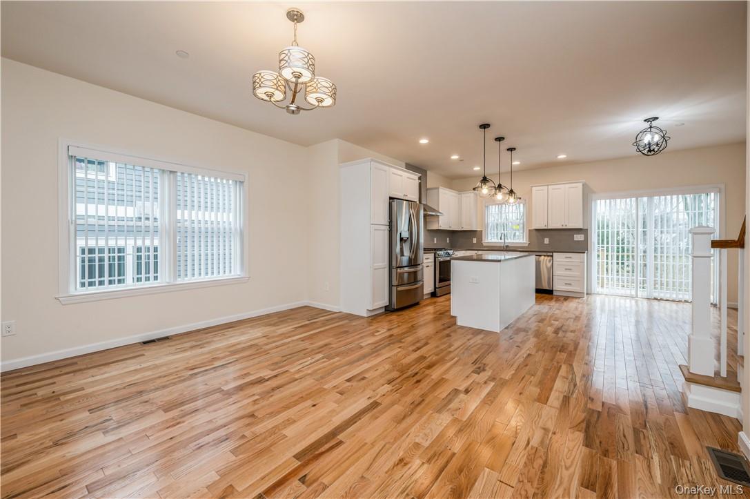 Photo 4 of this property