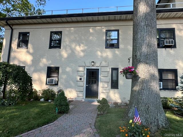 Welcome to this cozy 2nd floor, 1-bedroom corner unit in Interlaken Ga...