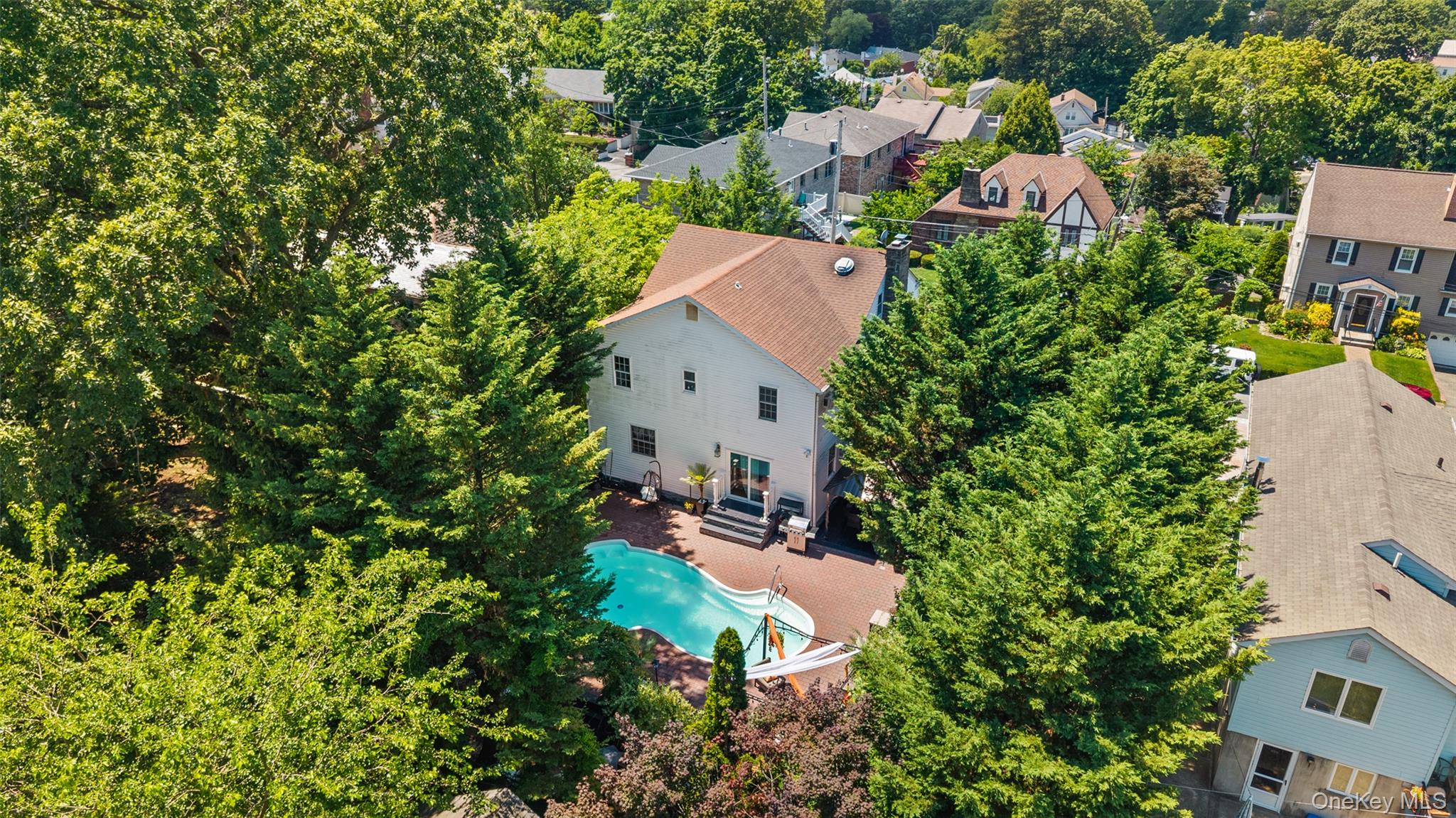 Photo 4 of this property