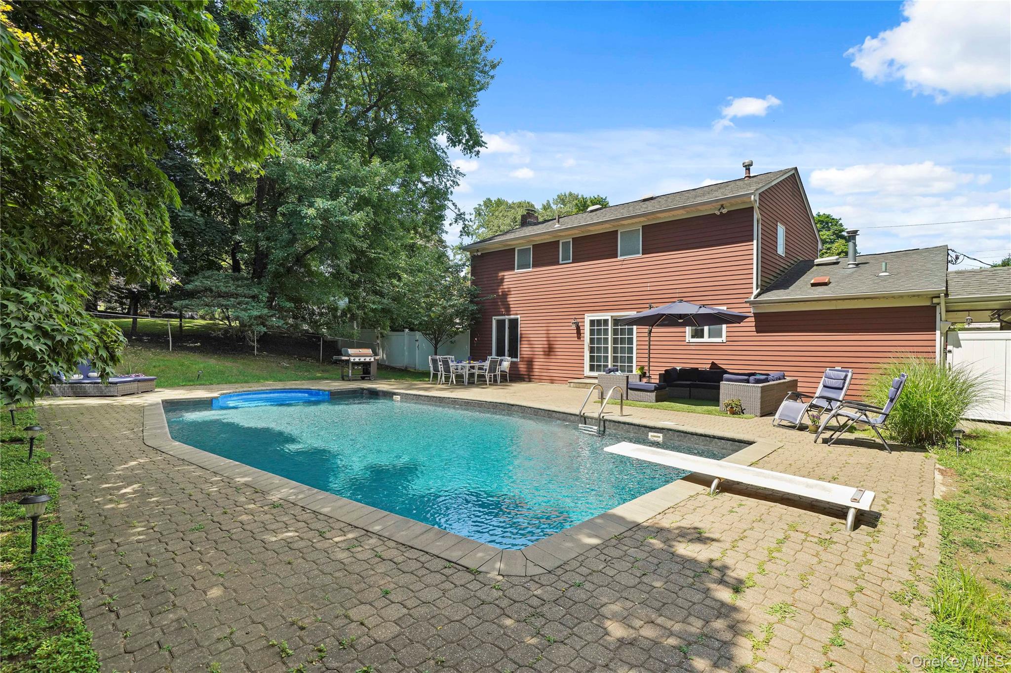 Photo 4 of this property