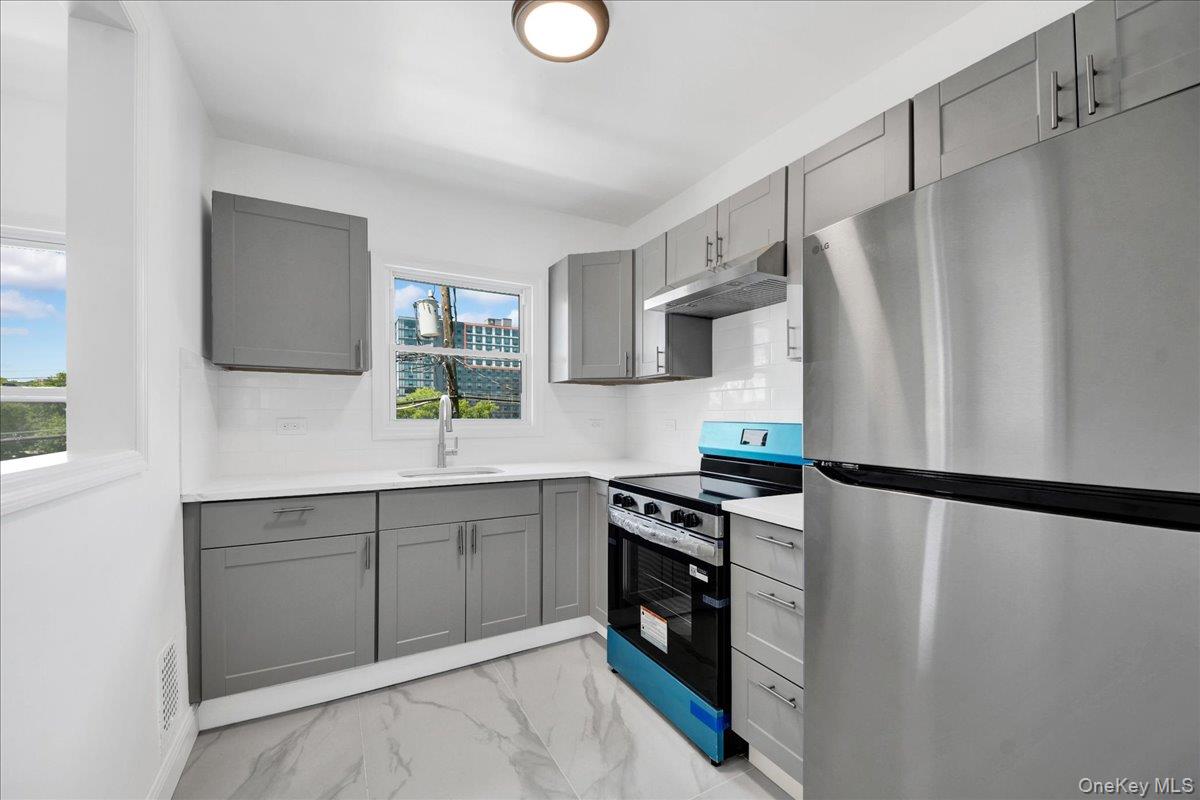 Photo 9 of this property