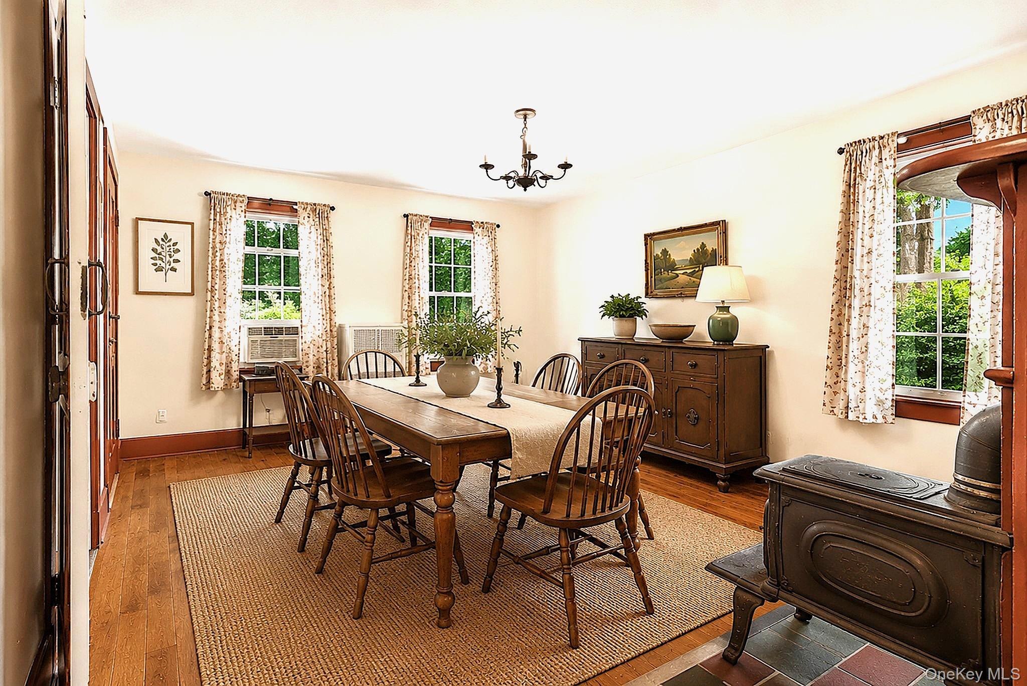 Photo 4 of this property