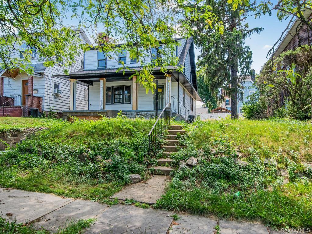 Welcome to 484 E 5th St! Beautiful Blank Canvas to make this your drea...