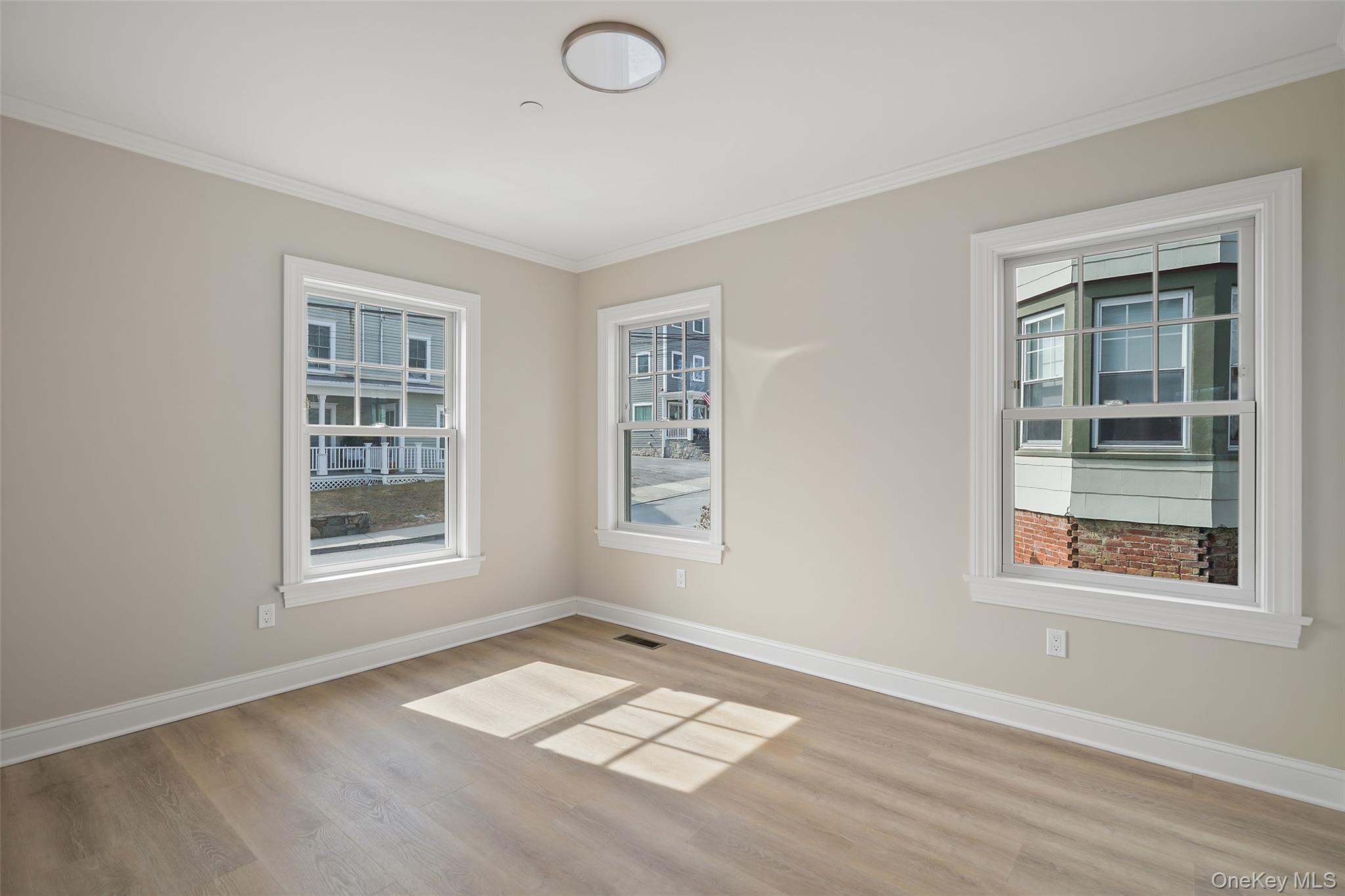 Photo 4 of this property