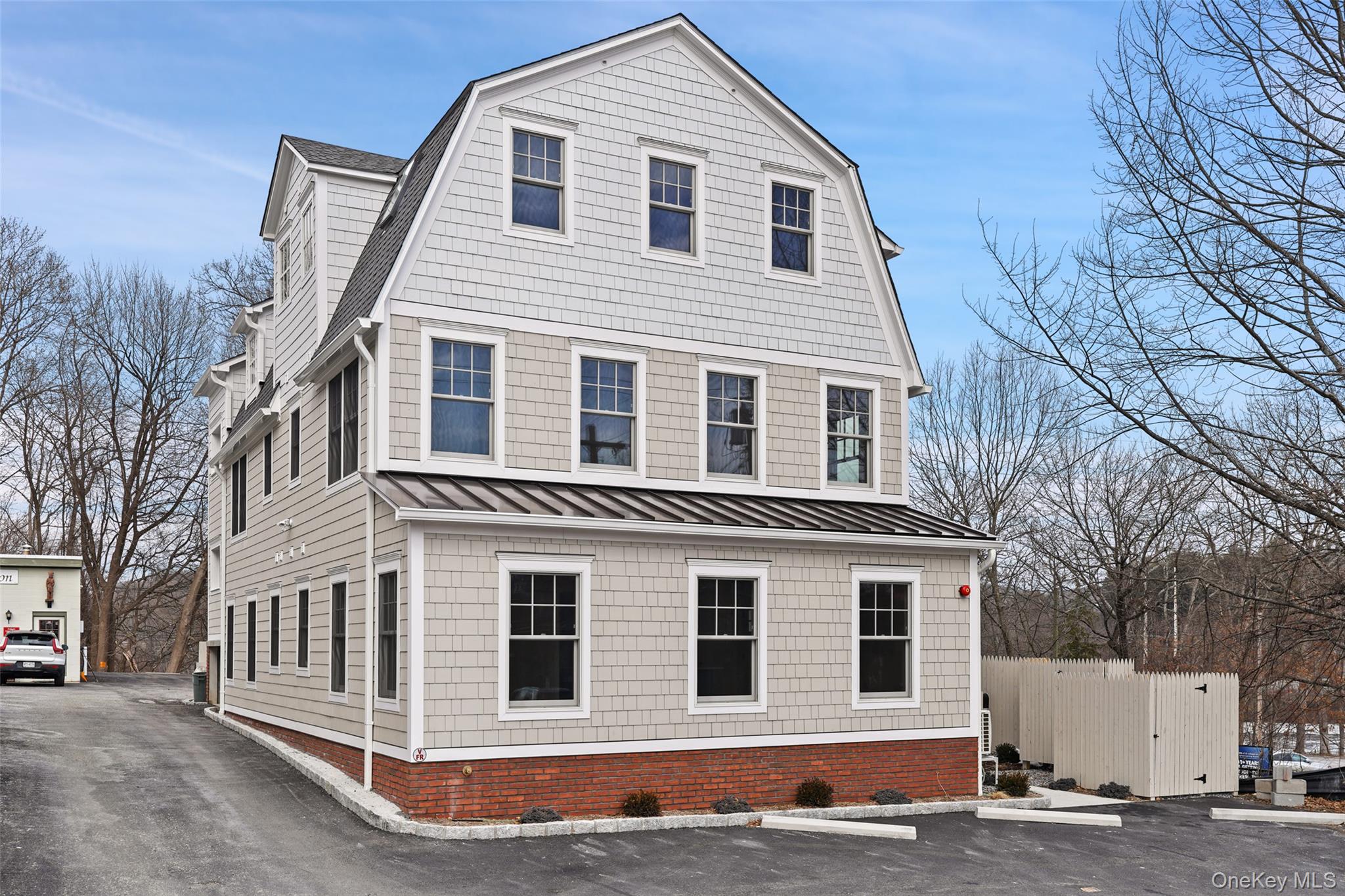 IN-TOWN & TURNKEY! Beautiful apartment living in the heart of Katonah....