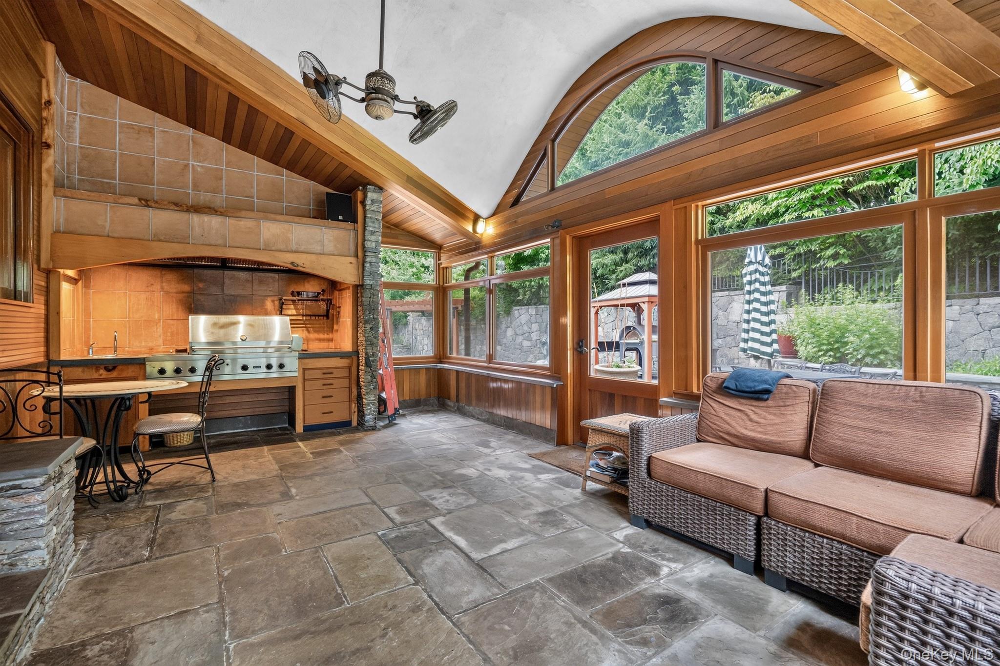Photo 4 of this property