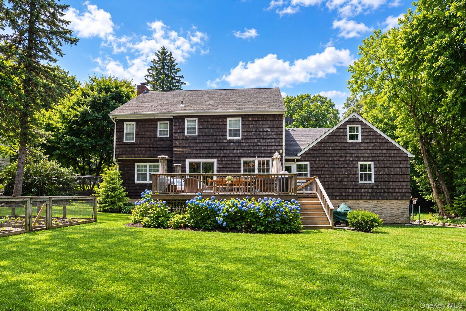 Set in prestigious Ardsley Park, this beautifully renovated Colonial o...