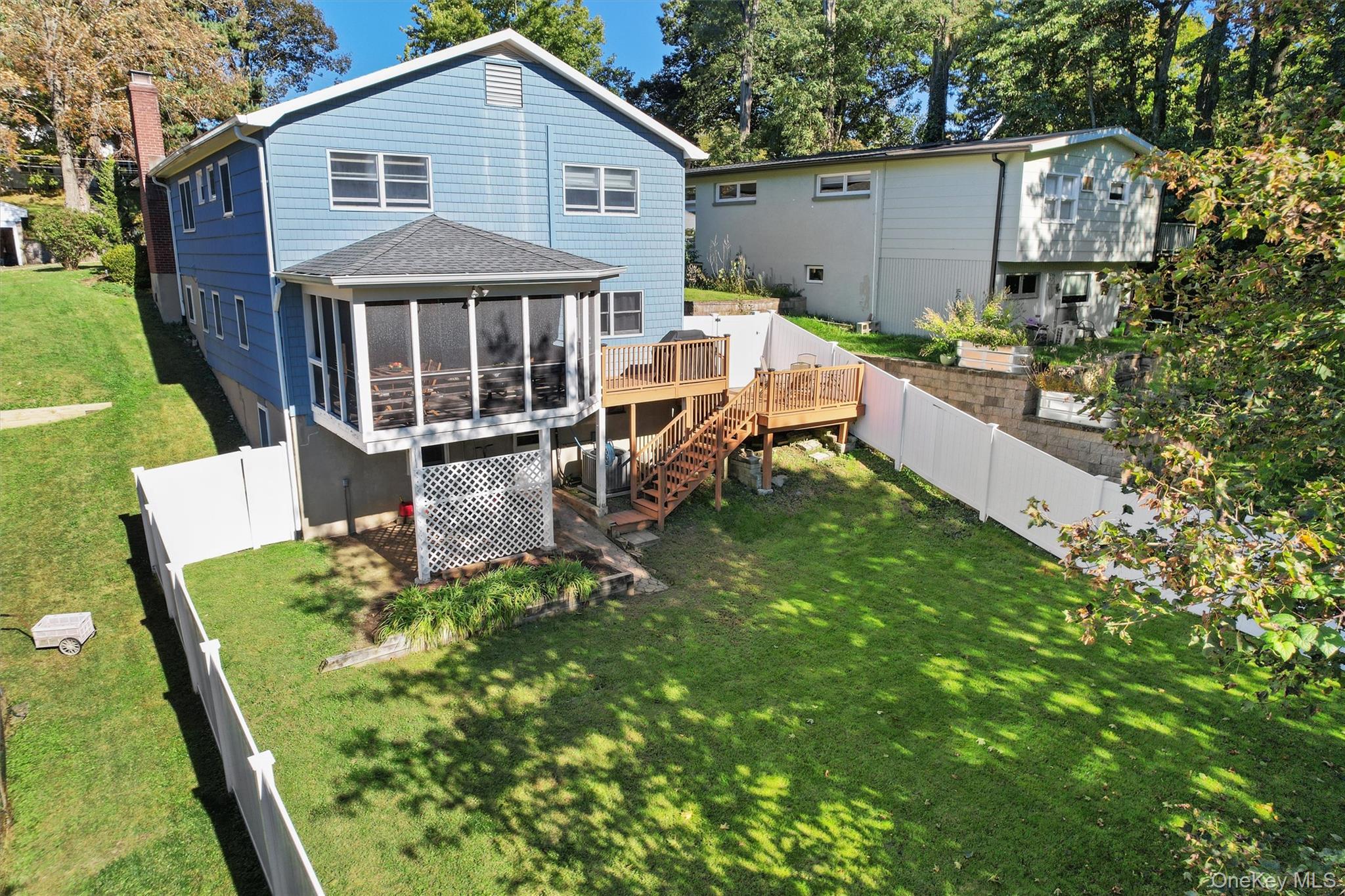 Photo 3 of this property