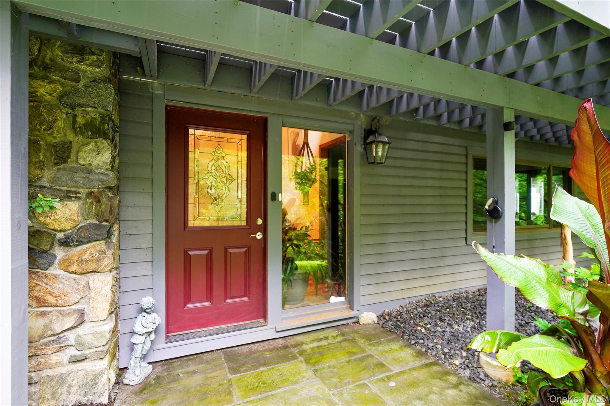 Privacy! Perfect Weekender! Endless Possibilities! Beautifully maintai...