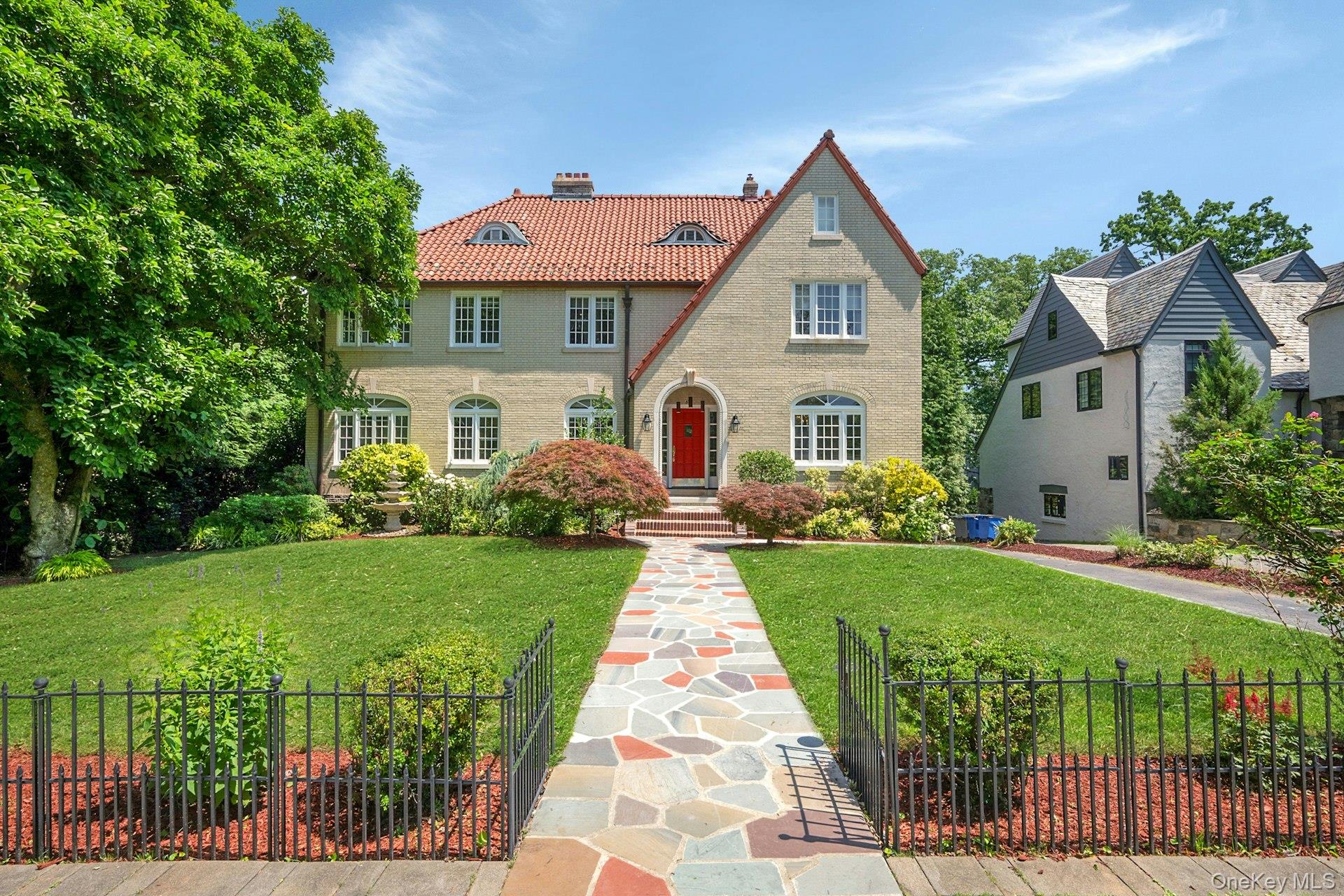 Photo 4 of this property