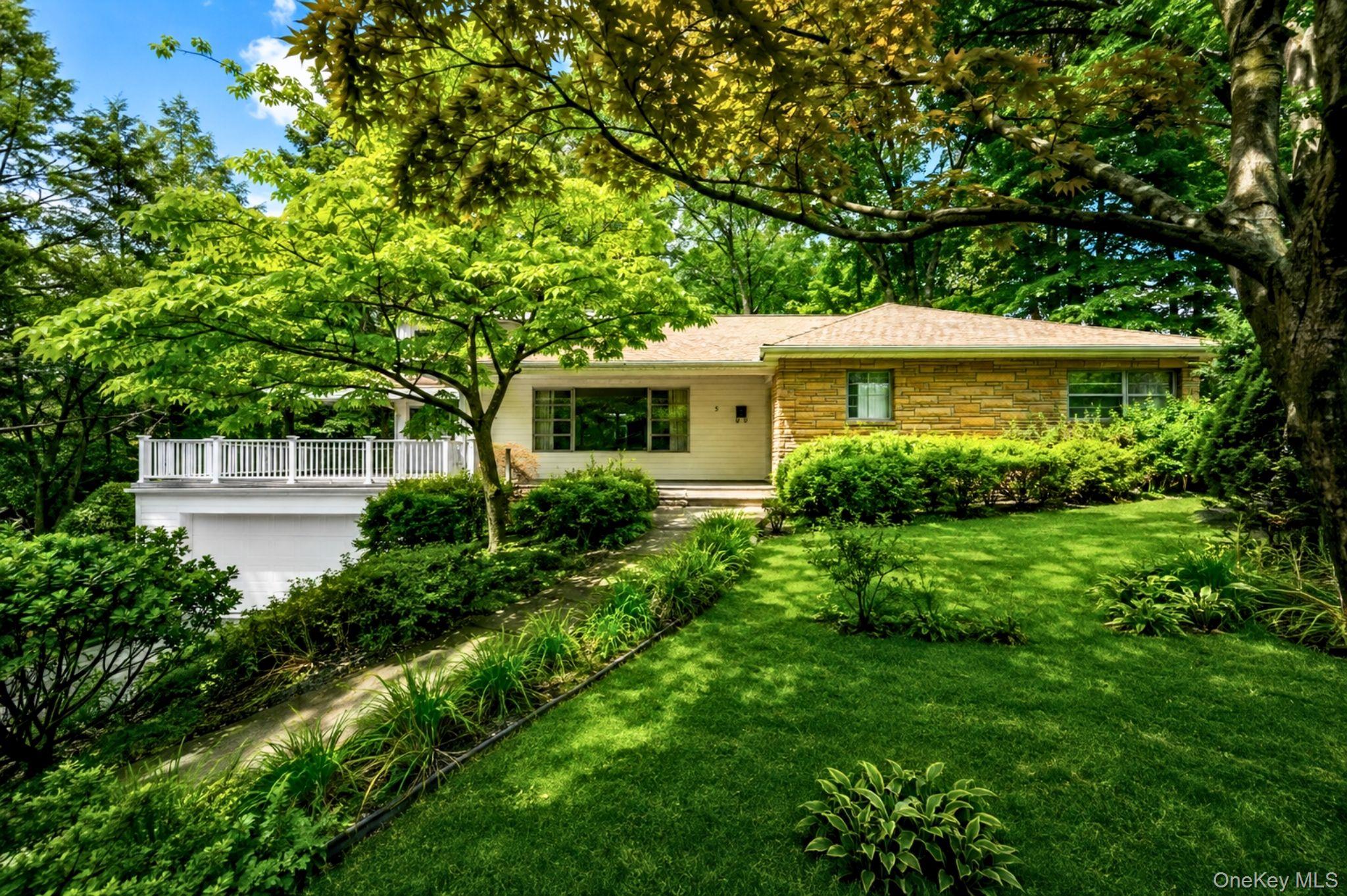 Nestled in the highly sought-after Sleepy Hollow Manor neighborhood, t...