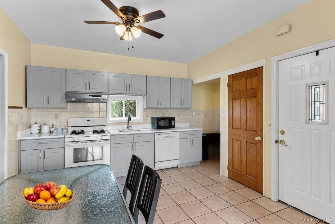 Photo 6 of this property