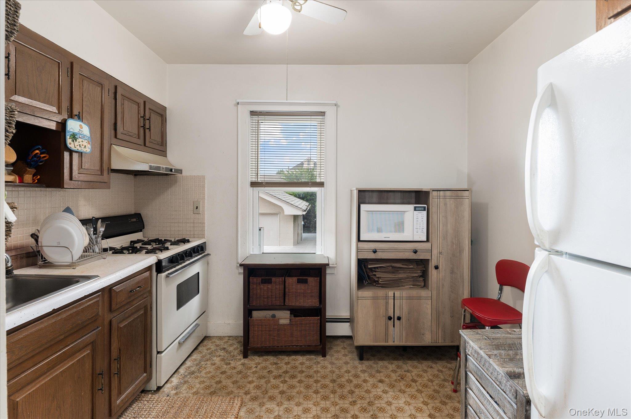Photo 7 of this property