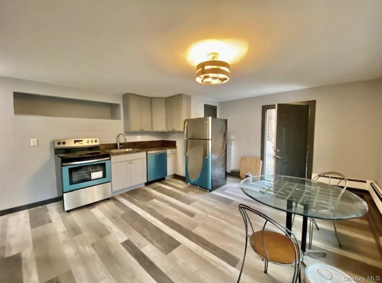 Renovated 2-bedroom ground-level apartment in a private home at Scarsd...