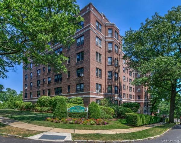 New to the Market, Large 2 Bedroom in Larchmont NY!
Welcome to The Ald...