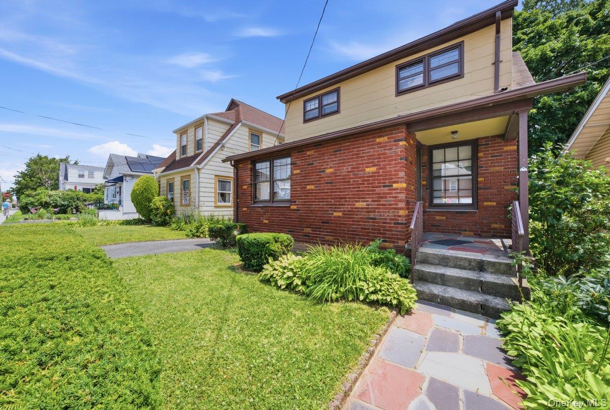Photo 4 of this property