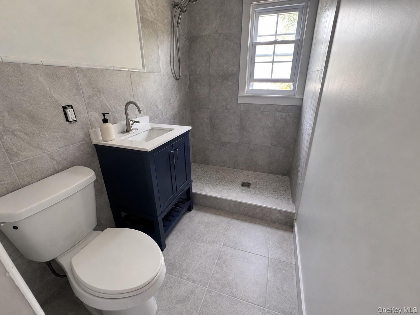 Photo 4 of this property