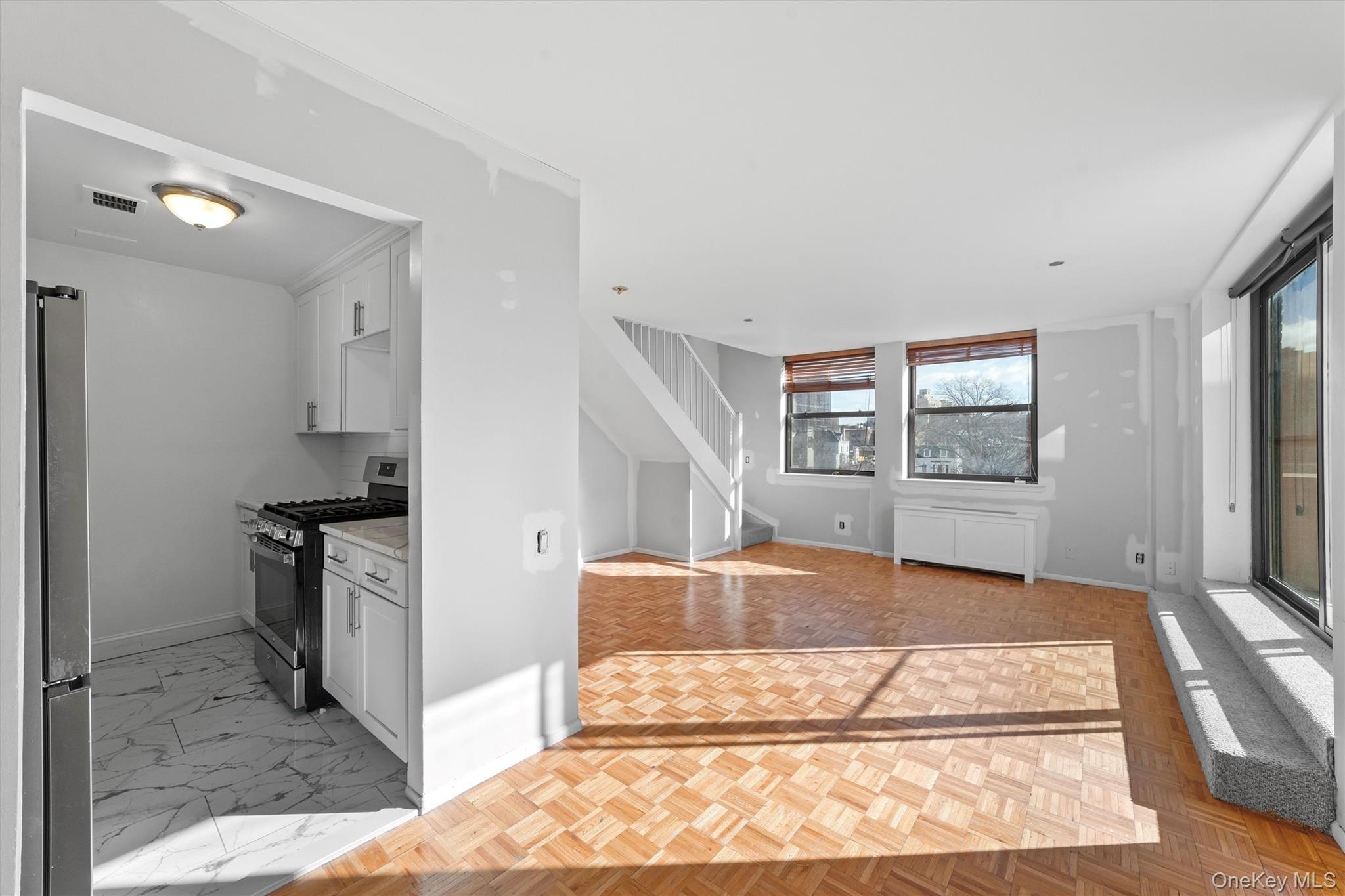Photo 4 of this property