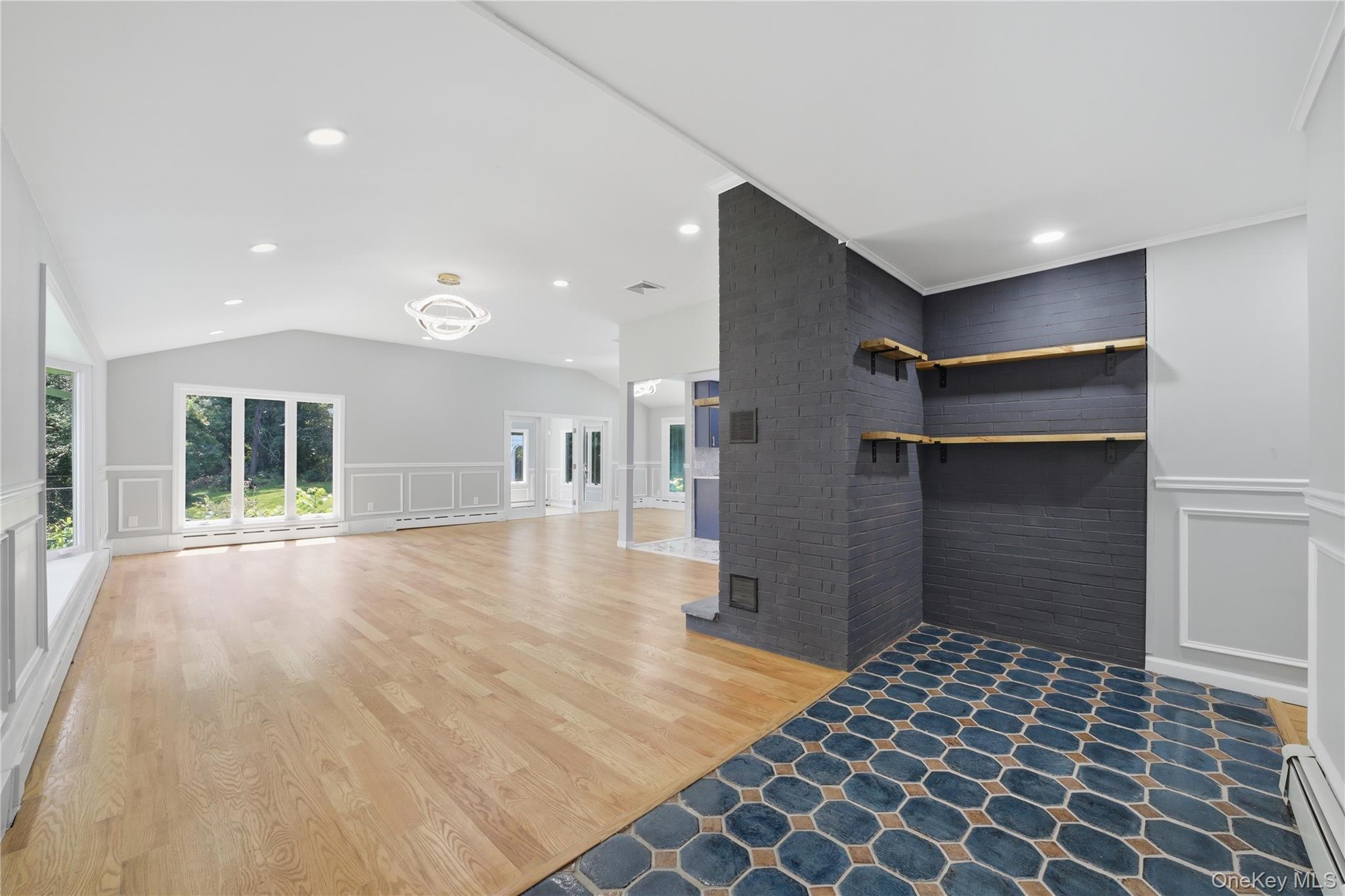Photo 4 of this property