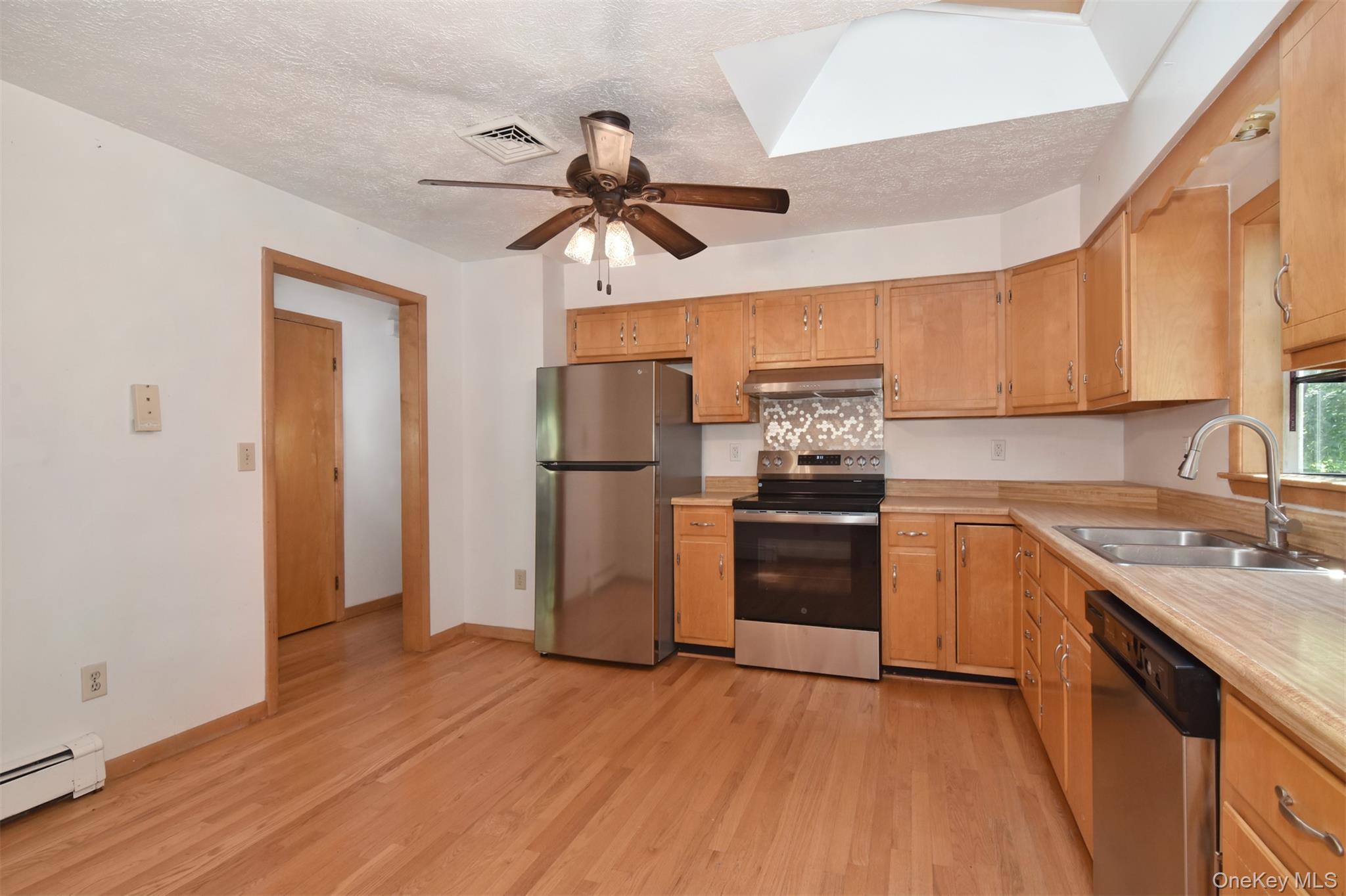 Photo 5 of this property