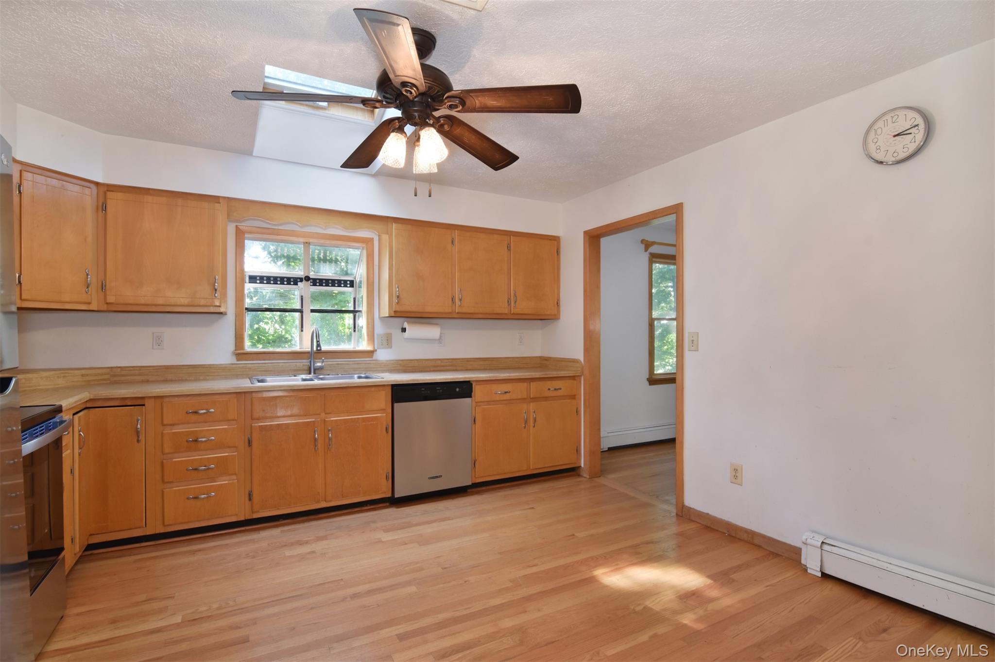 Photo 4 of this property
