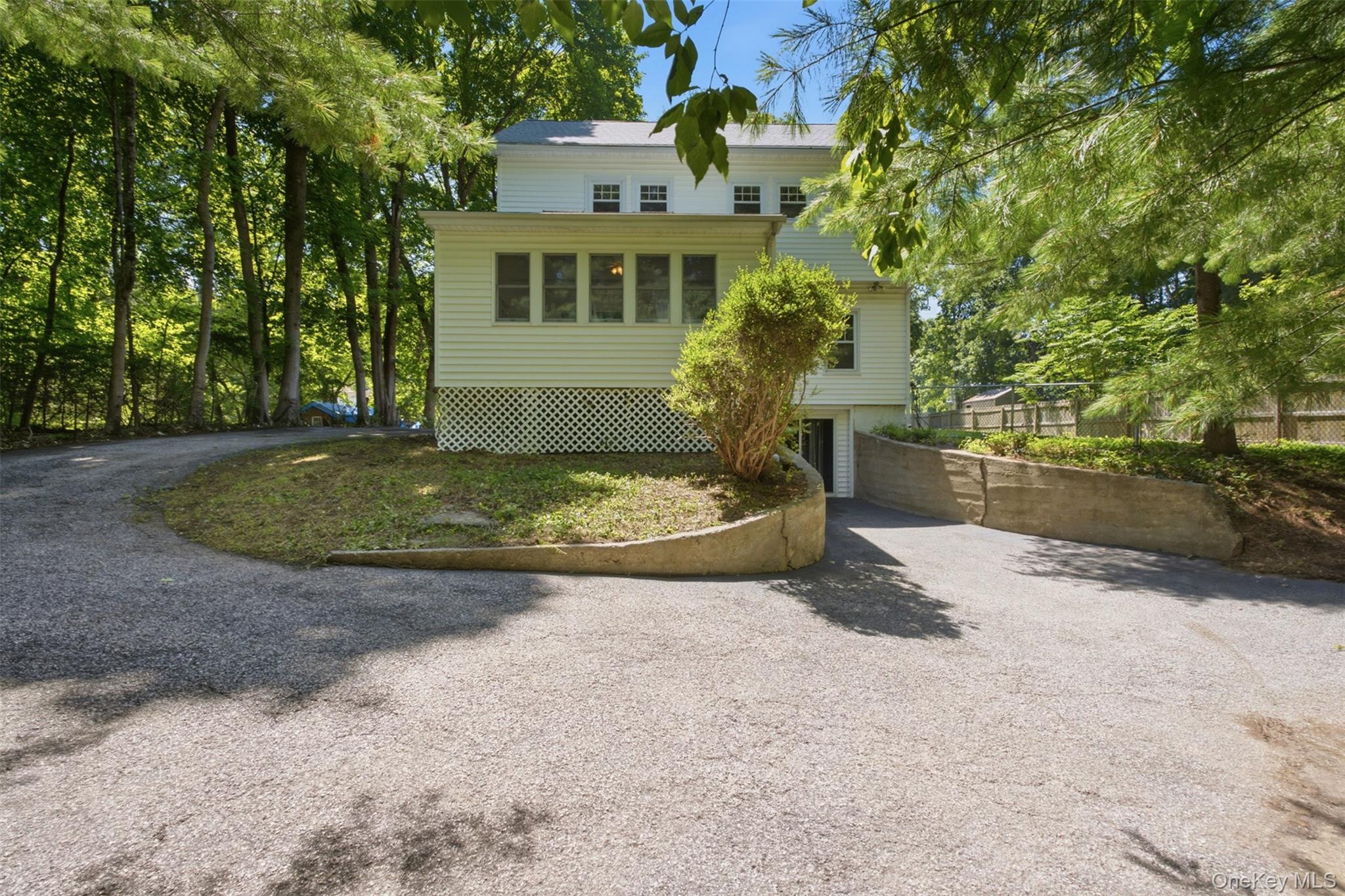 Photo 3 of this property