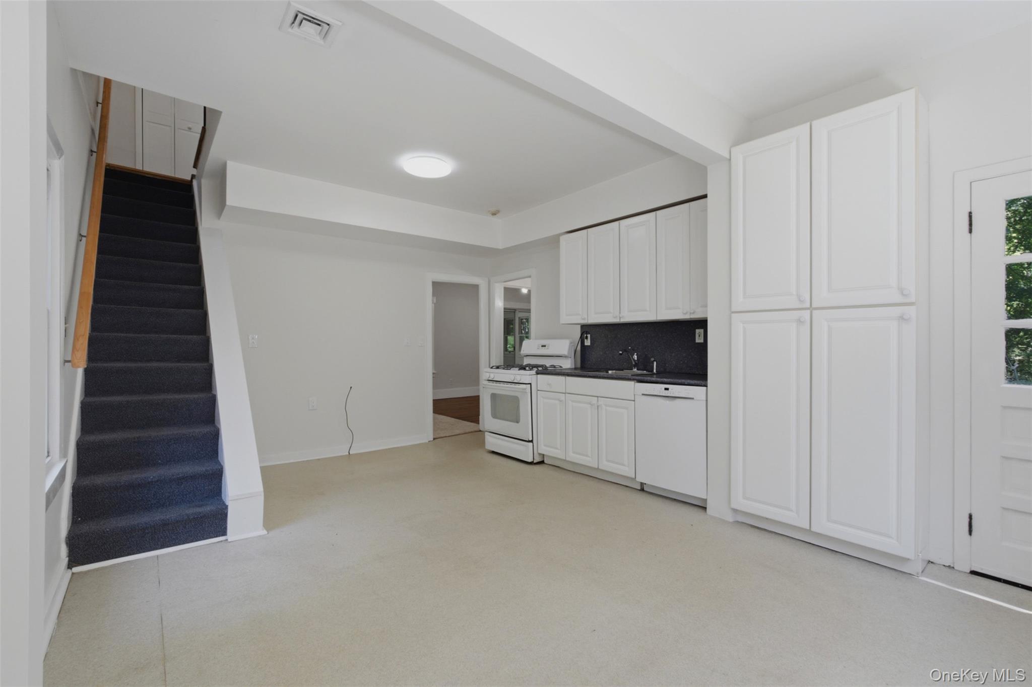 Photo 6 of this property