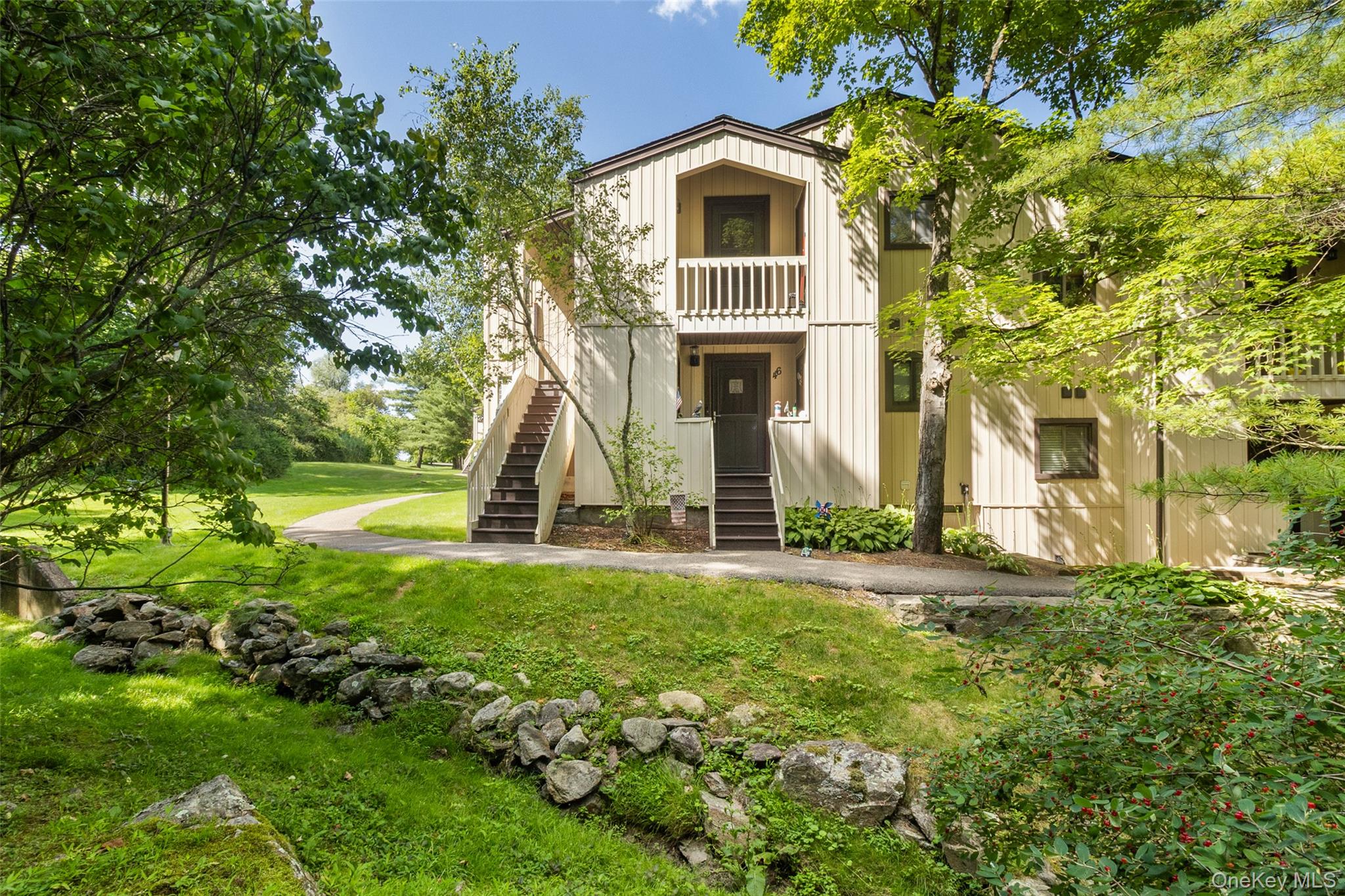 Welcome to this bright and spacious 2-bedroom, 2-bathroom condo nestle...