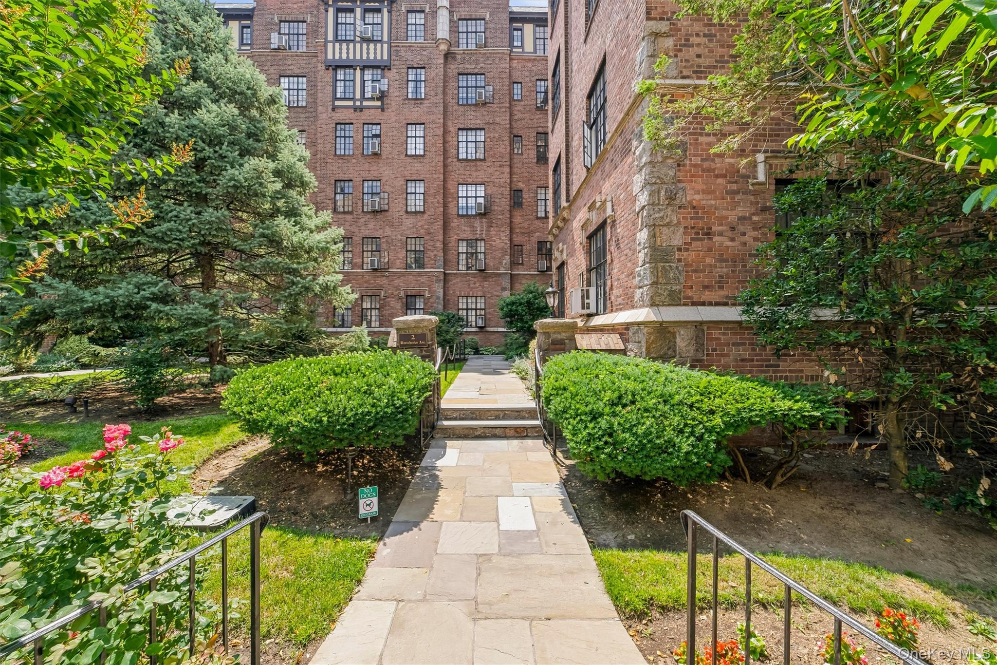 Photo 4 of this property