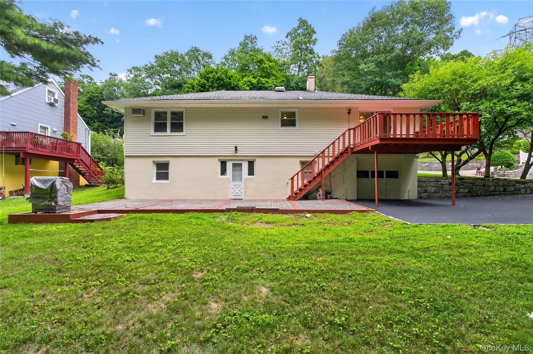 Photo 14 of this property