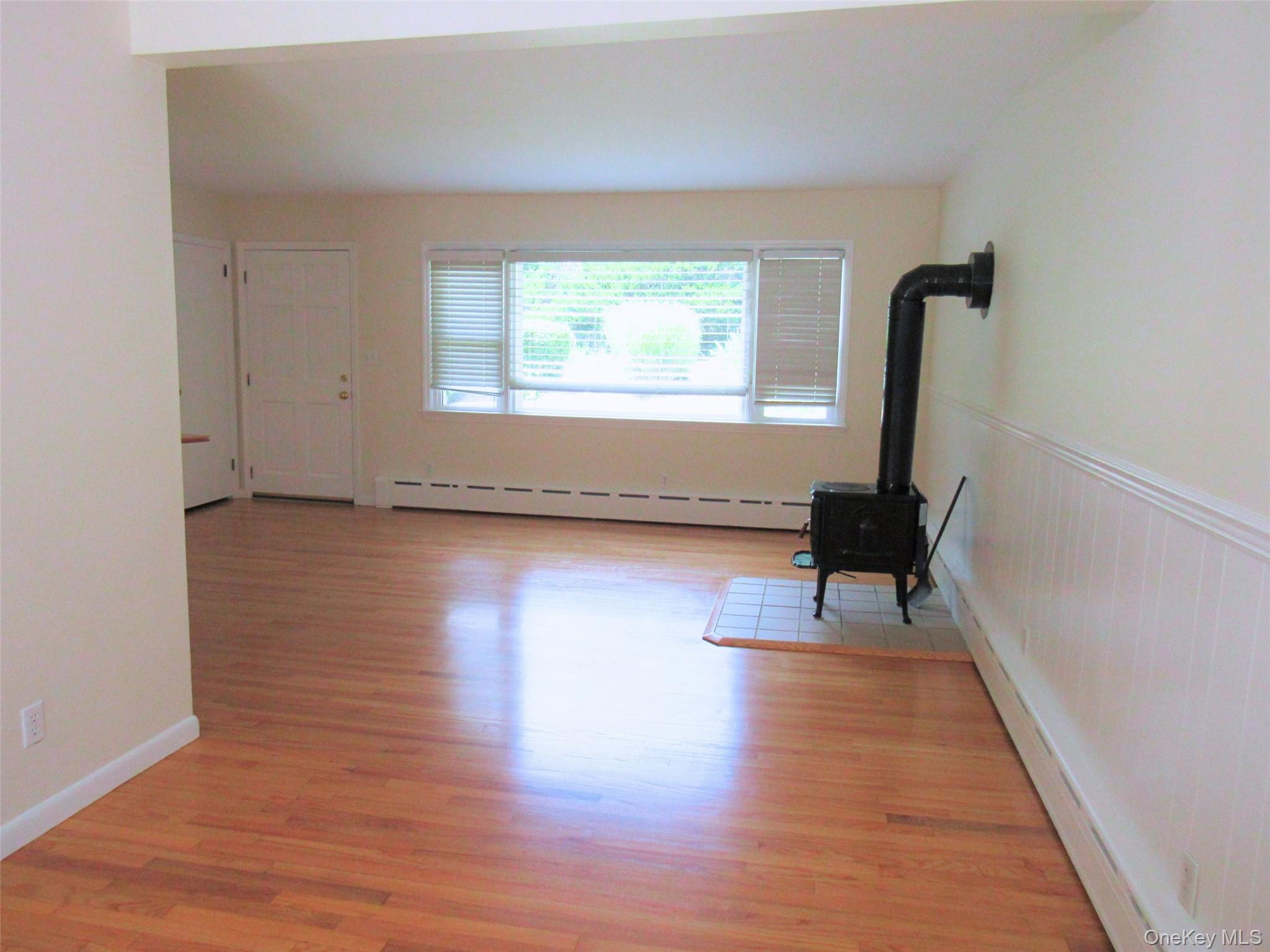 Photo 4 of this property