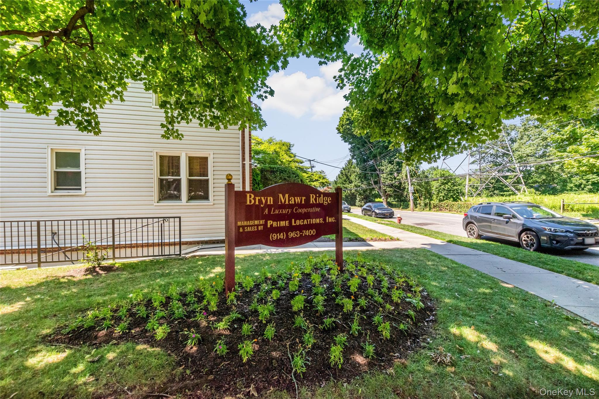 Enjoy easy living in this well-kept second-floor garden style apartmen...