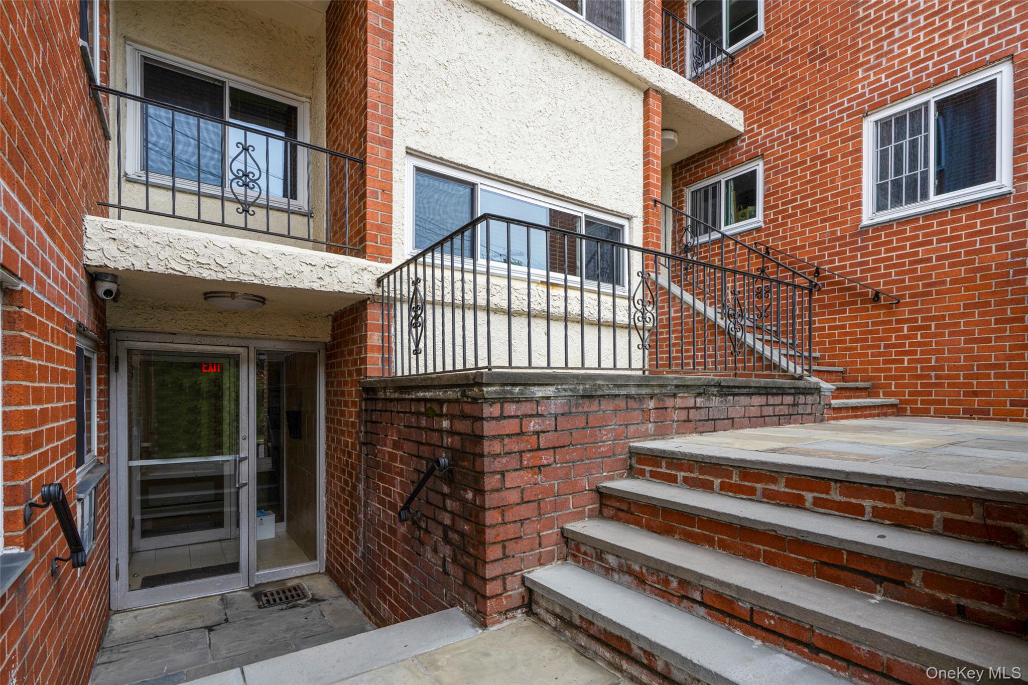 Photo 4 of this property