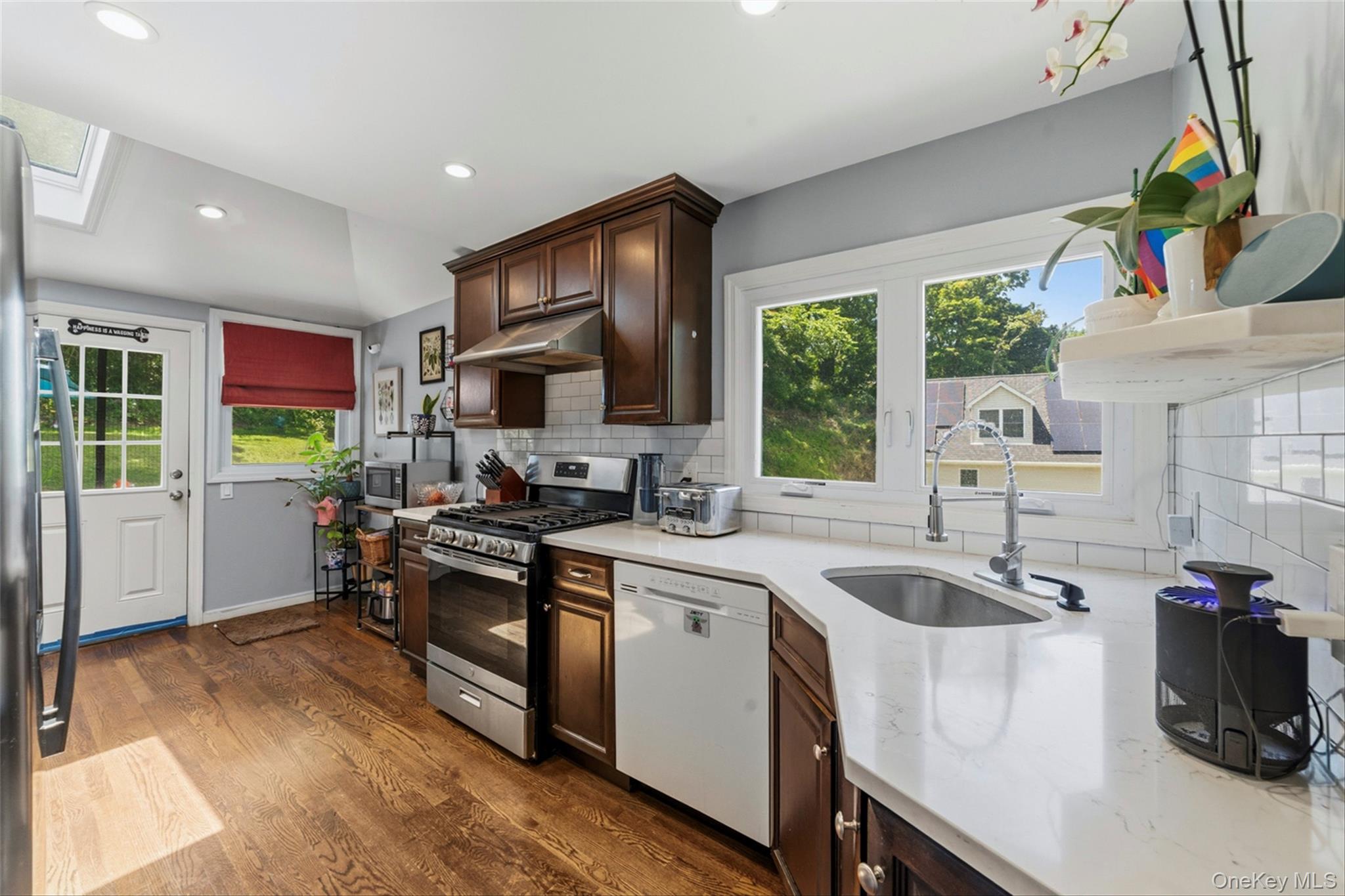 Photo 7 of this property