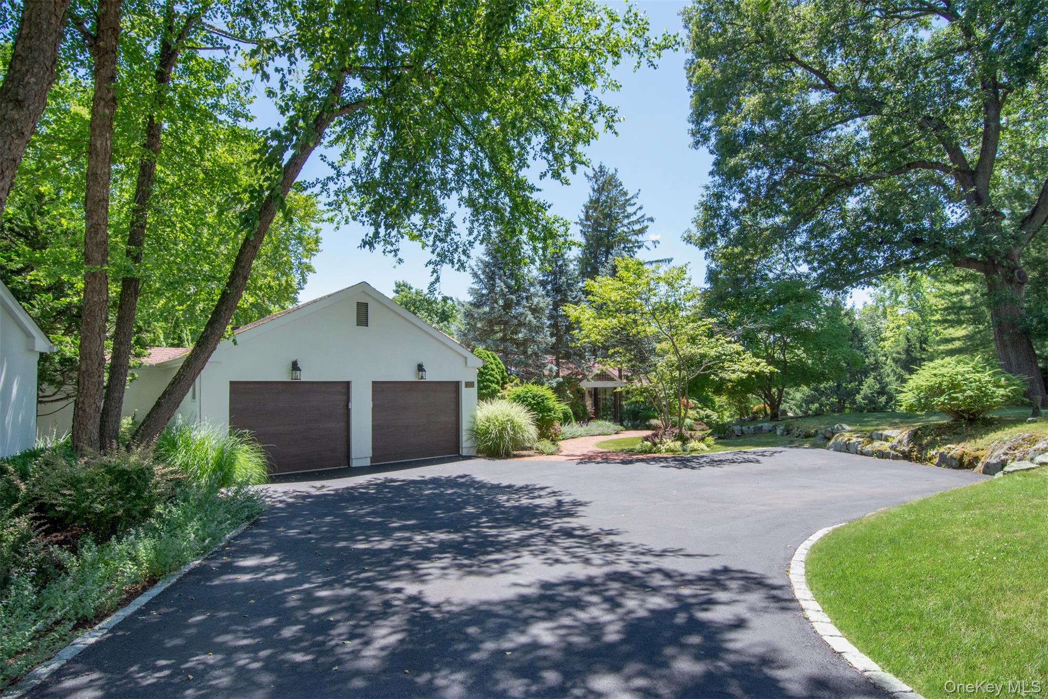 Photo 4 of this property
