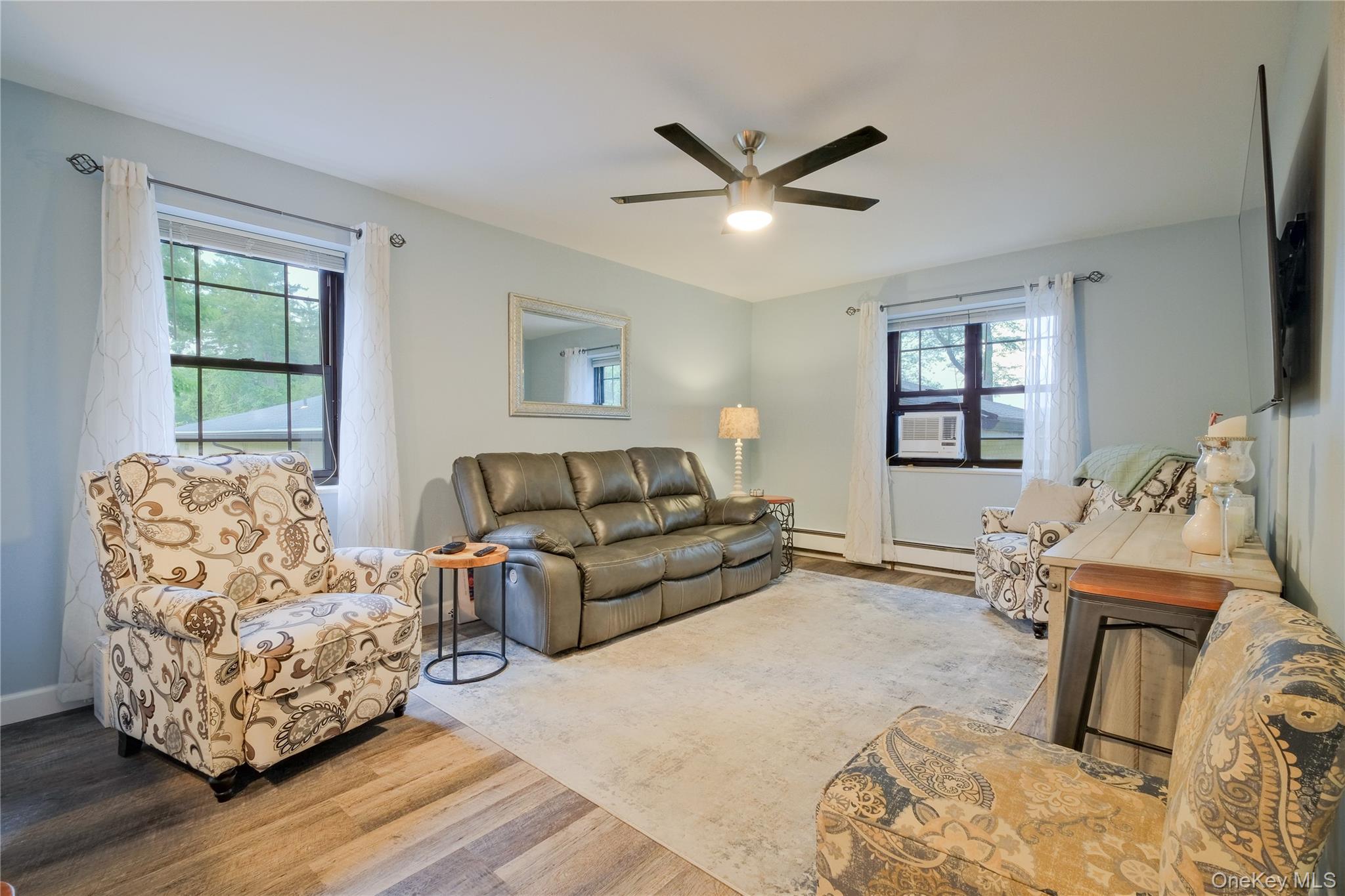 Photo 4 of this property